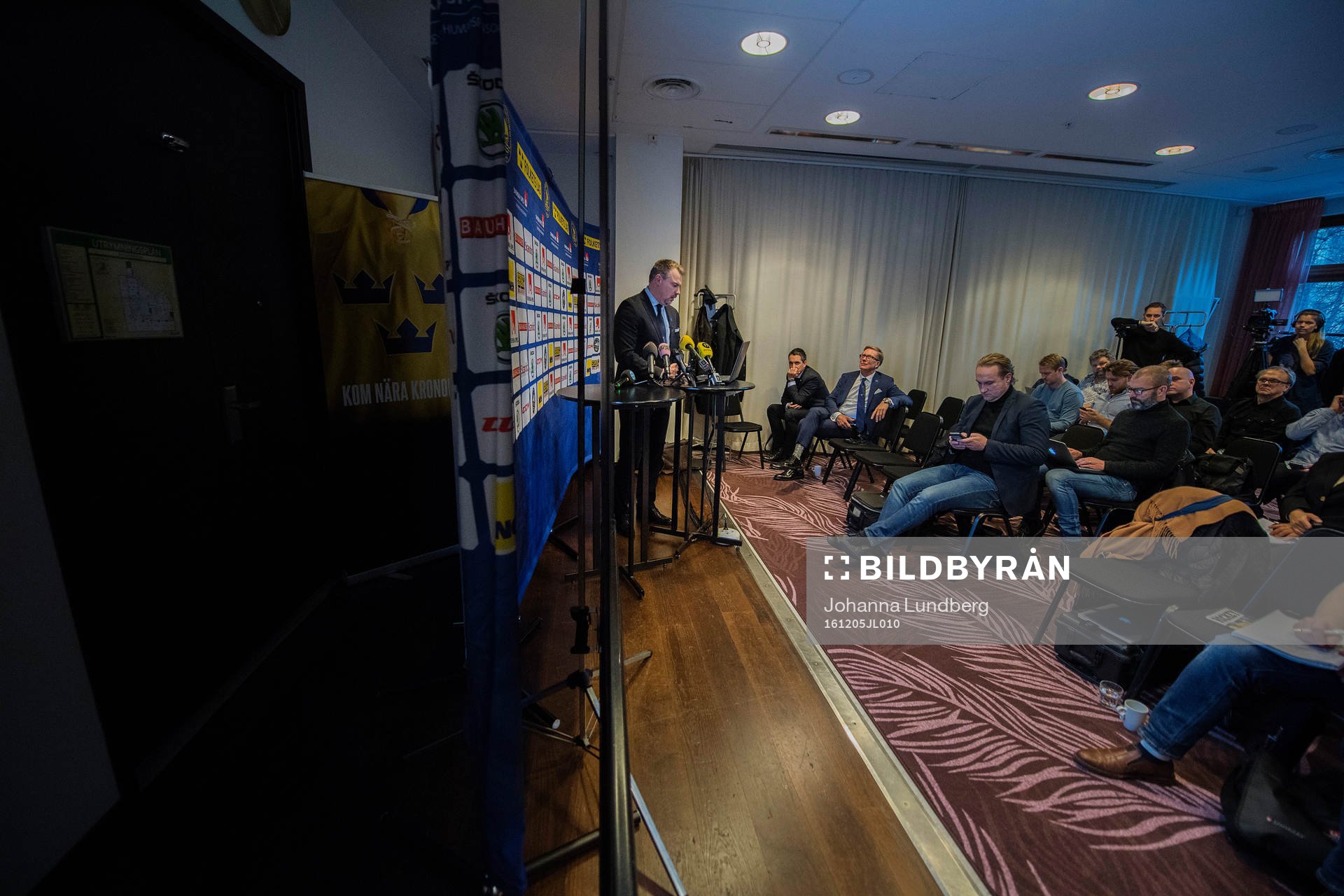 Förbundskapten Rikard Grönborg presenterar truppen till