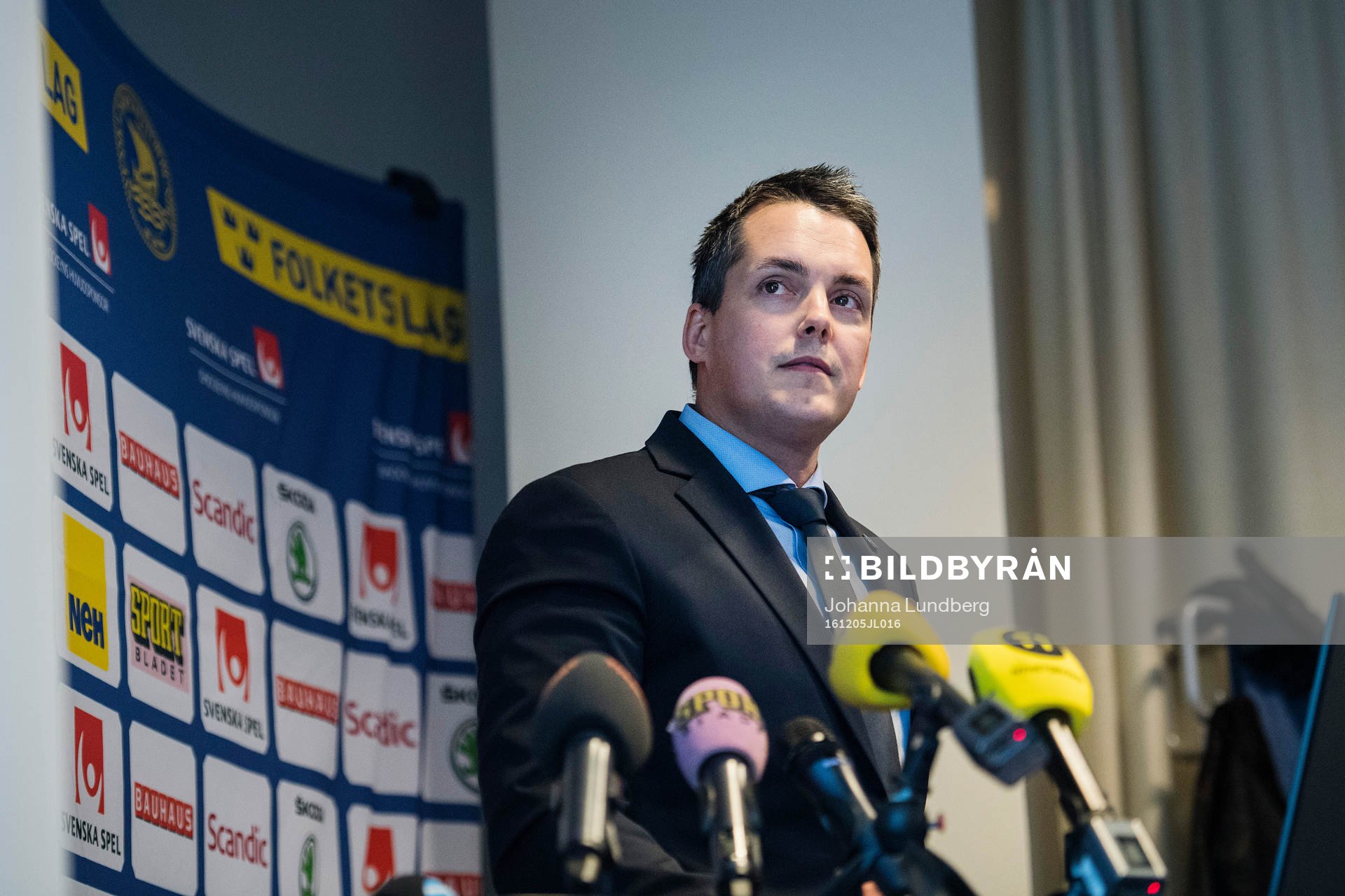 Förbundskapten Tomas Montén presenterar truppen till JVM