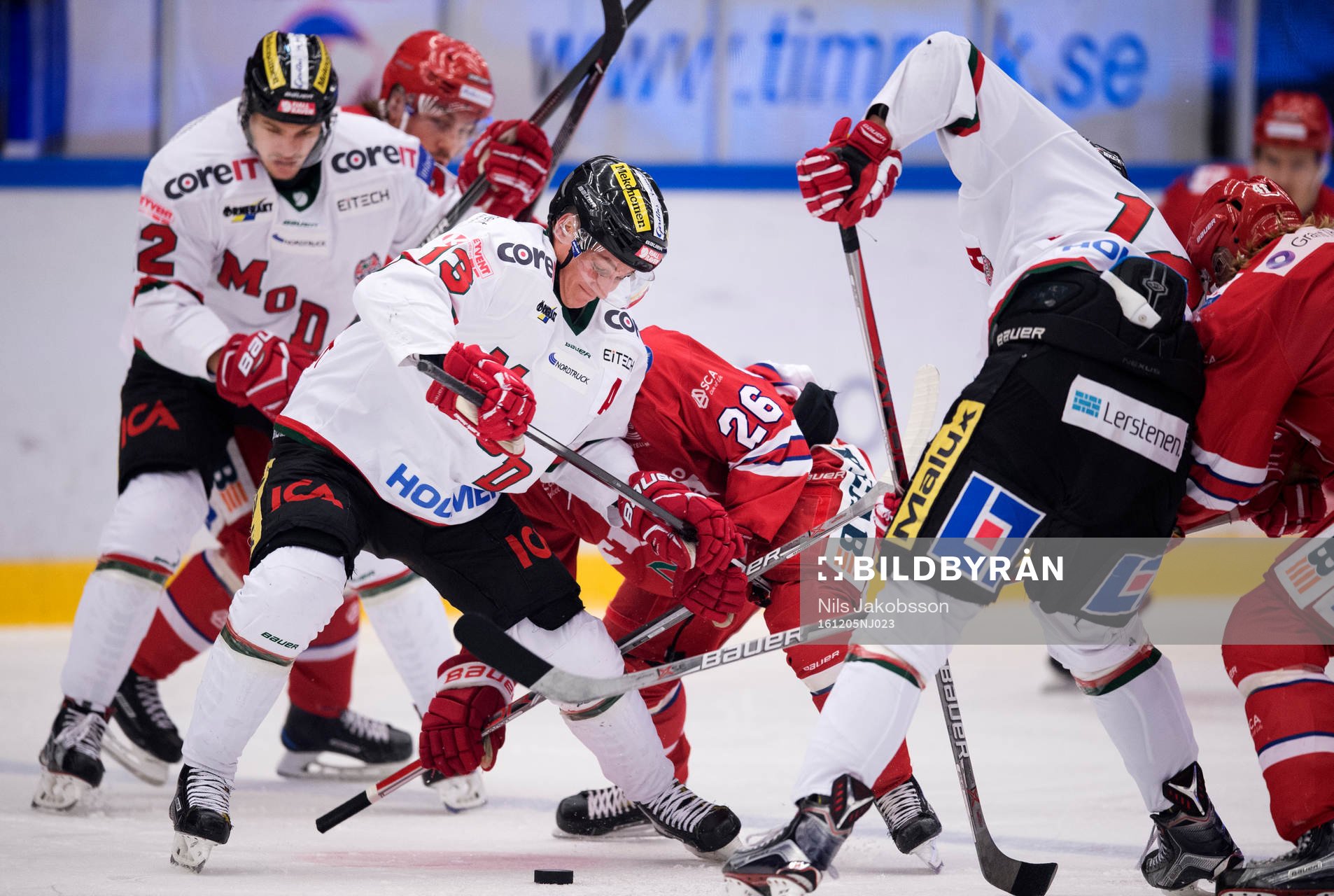 Modos David Rundqvist tekar mot Timrås Anton Kalte
