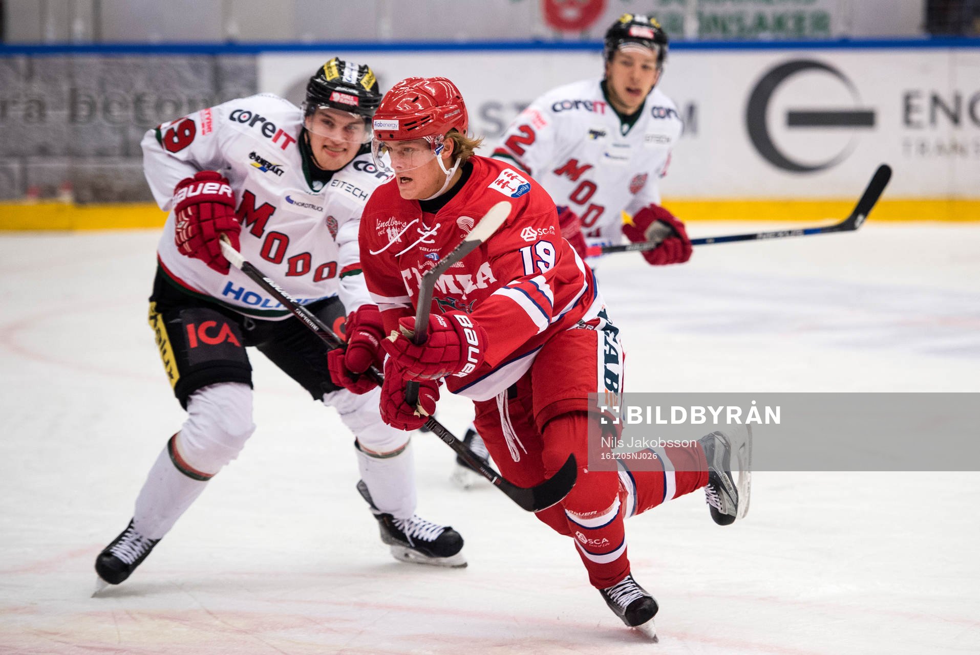 Timrås Jesper Boqvist och Modos Axel Eidstedt