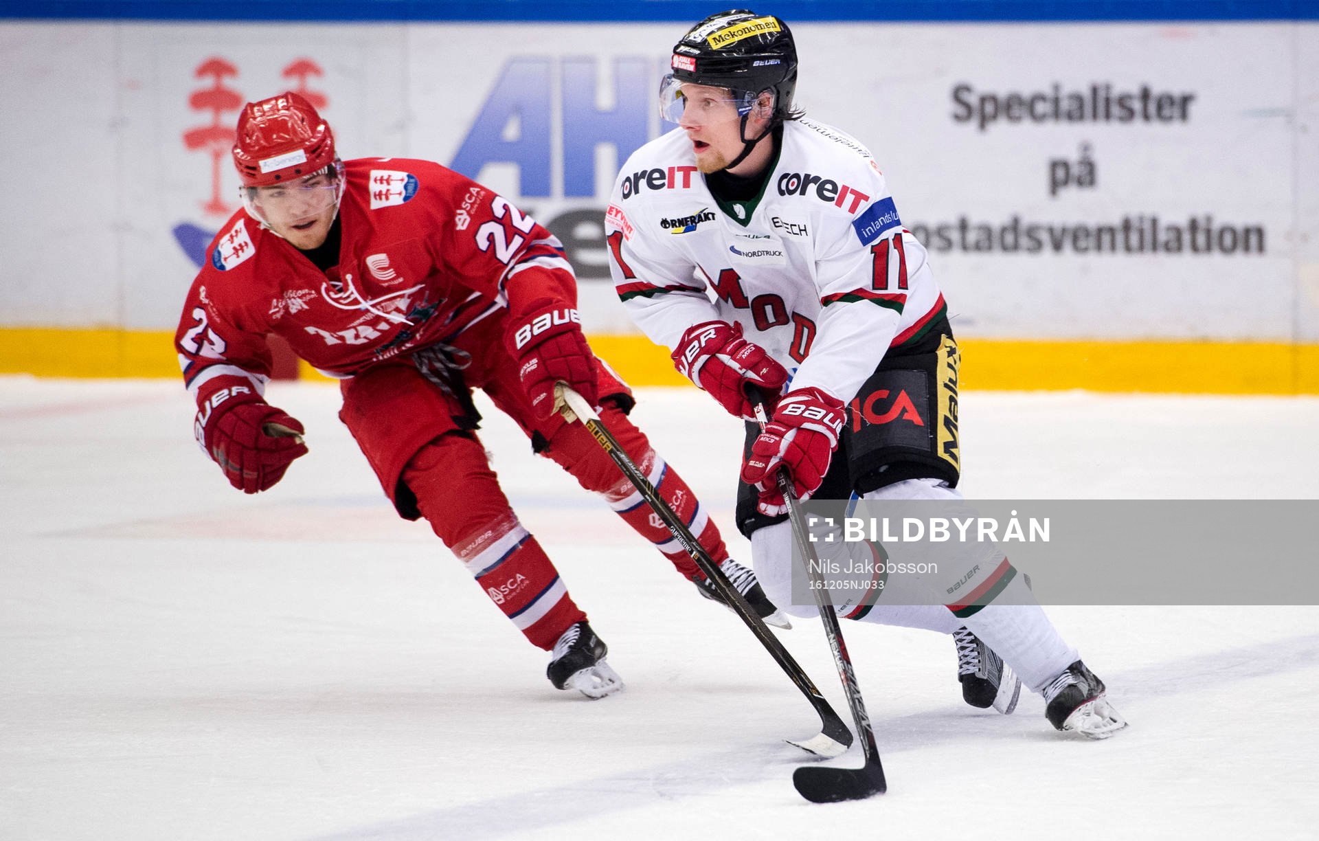 Timrås Emil Berglund och Modos Kristian Jakobsson