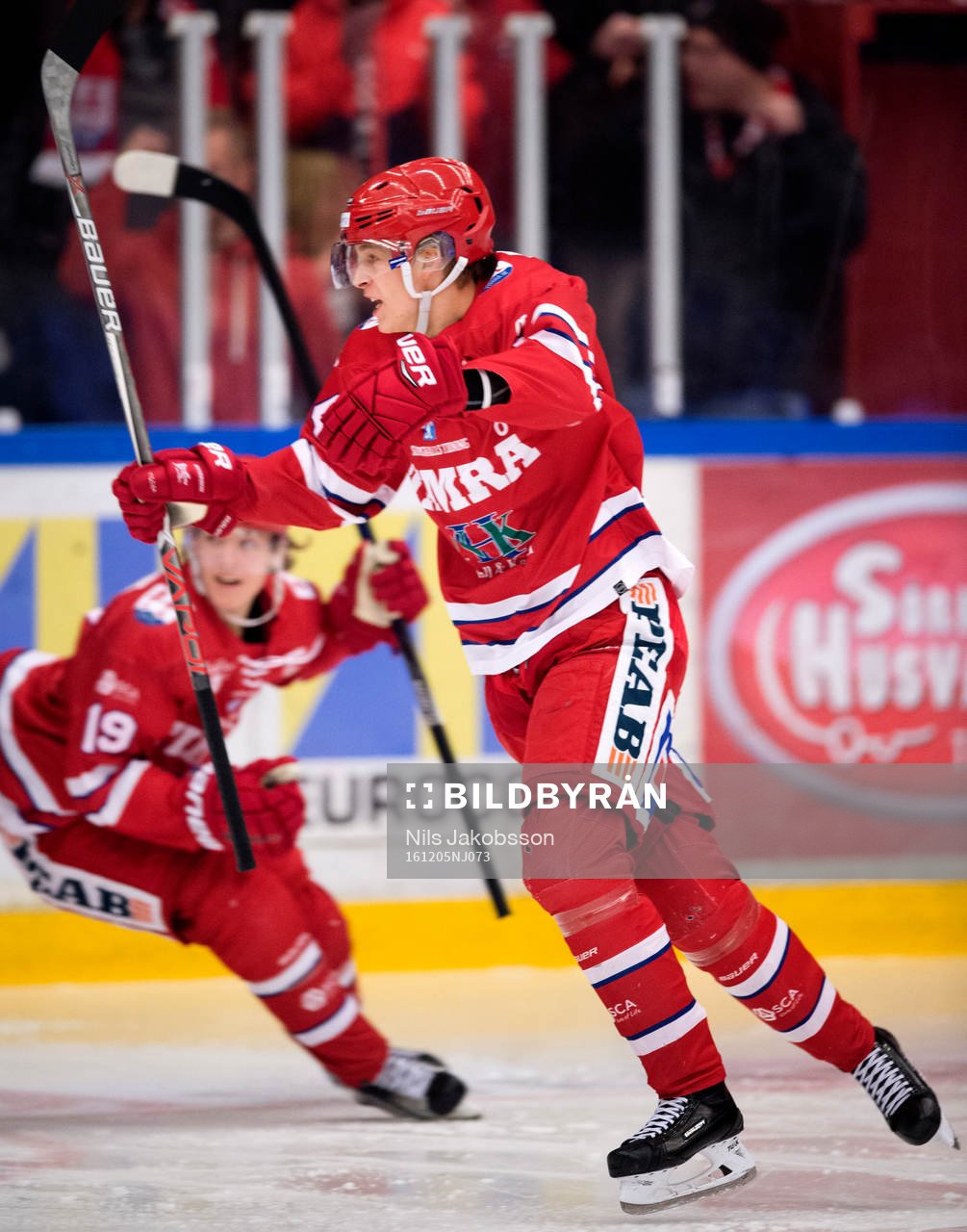Timrås Elias Pettersson jublar