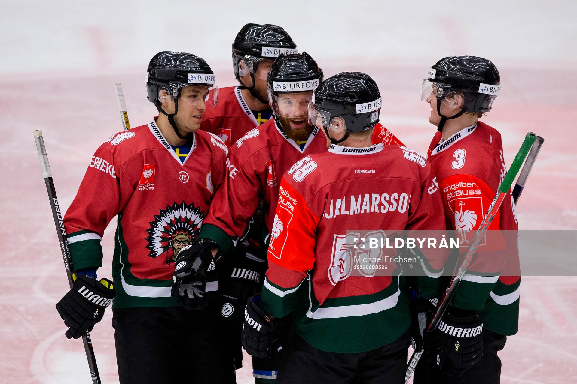 Frölundas Robin Figren jublar och omfamnas