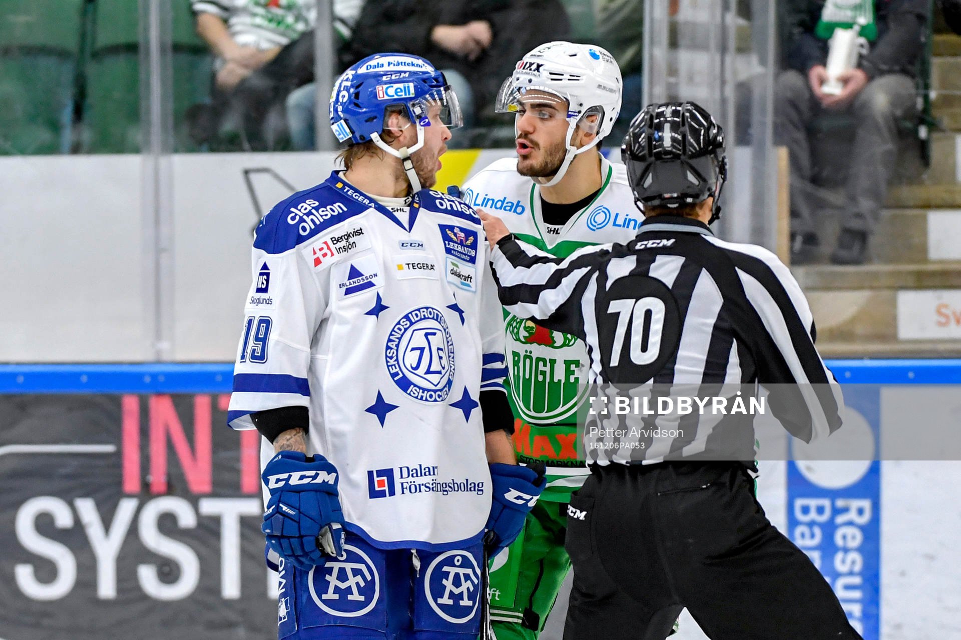 Rögles Almen Bibic är framme och bråkar med Leksands