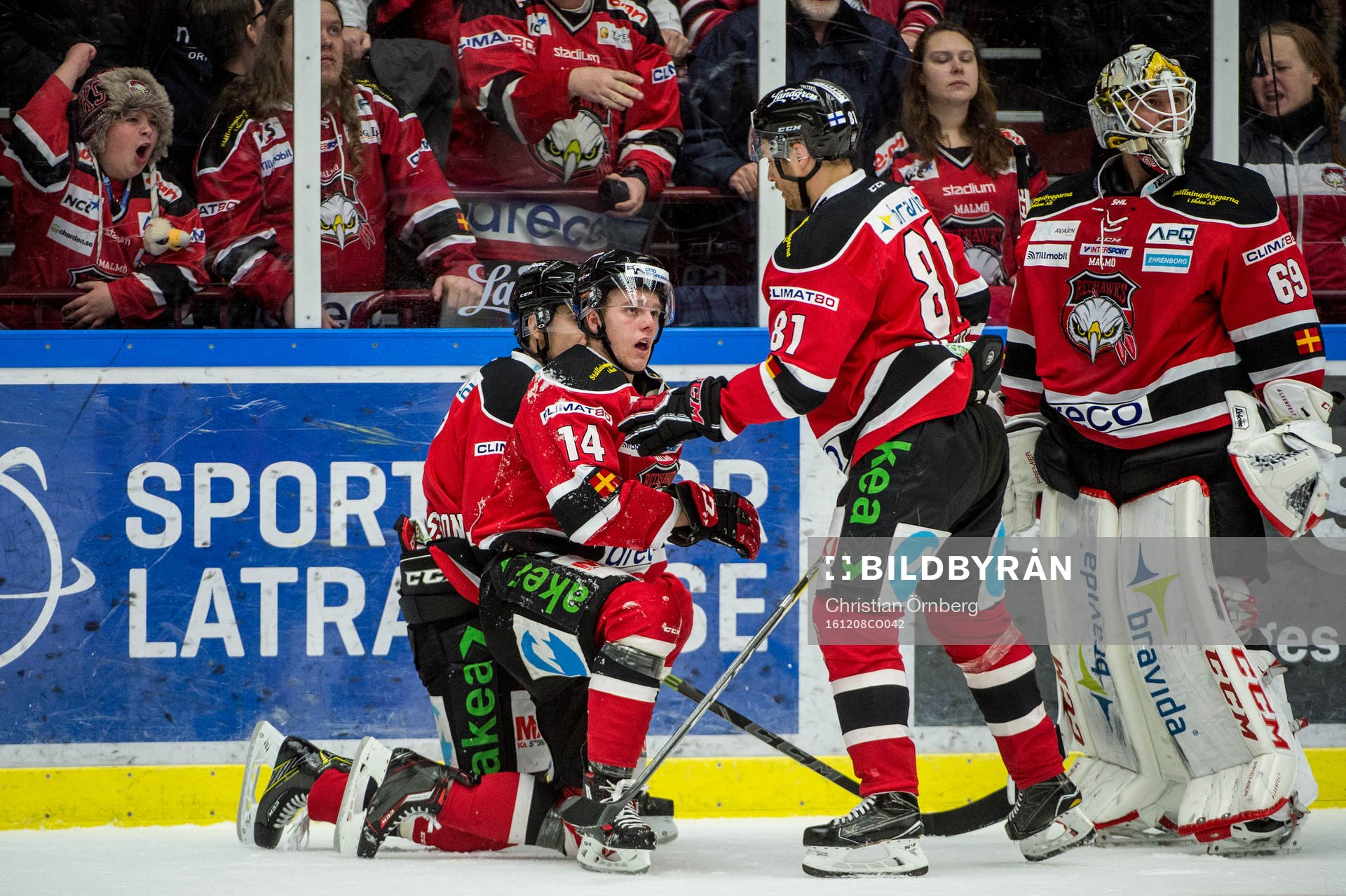 Malmö Redhawks Carl-Johan Lerby i mitten med lagkamraterna