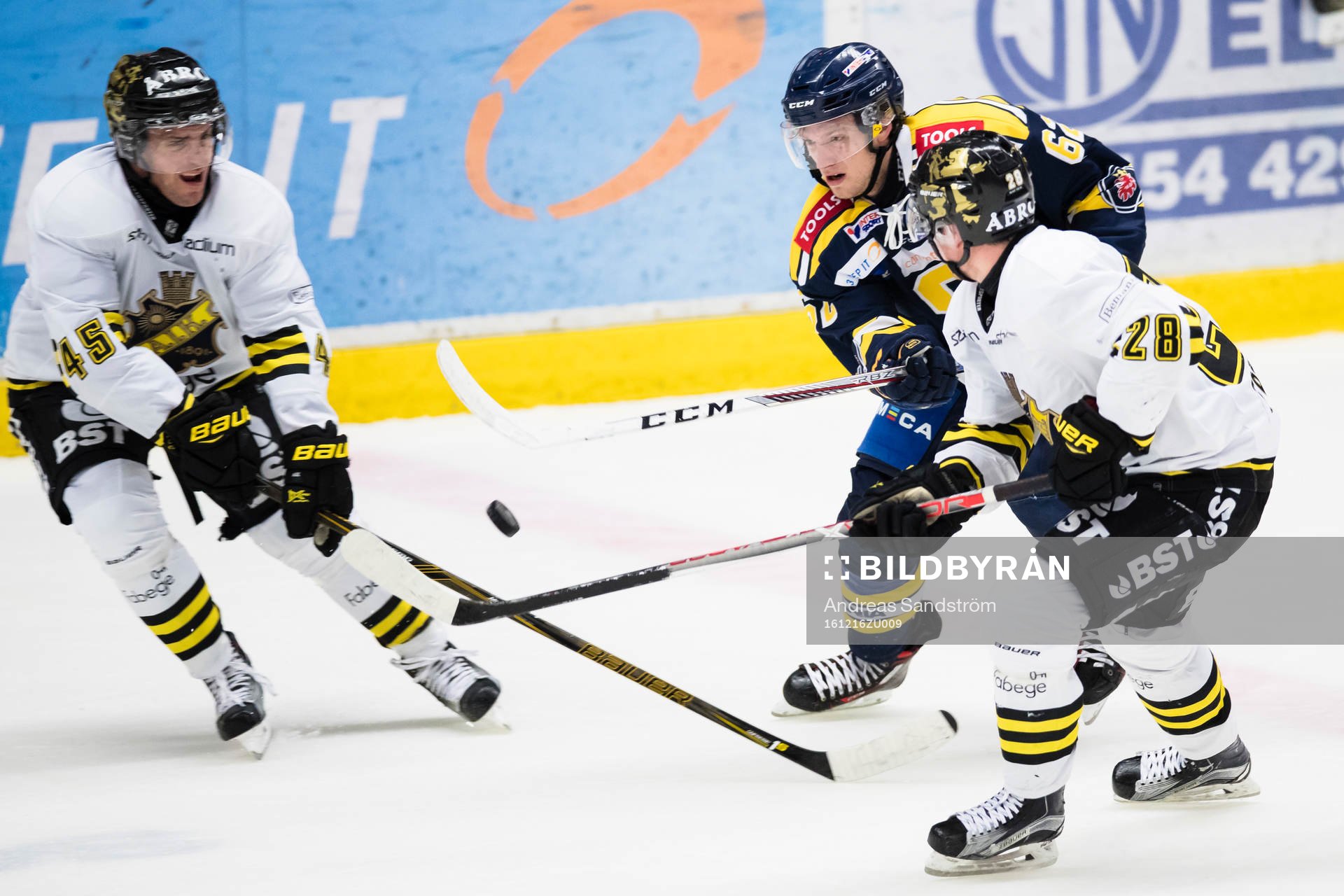 s Oscar Steen (v) och AIK:s Jesper Frödén (h)