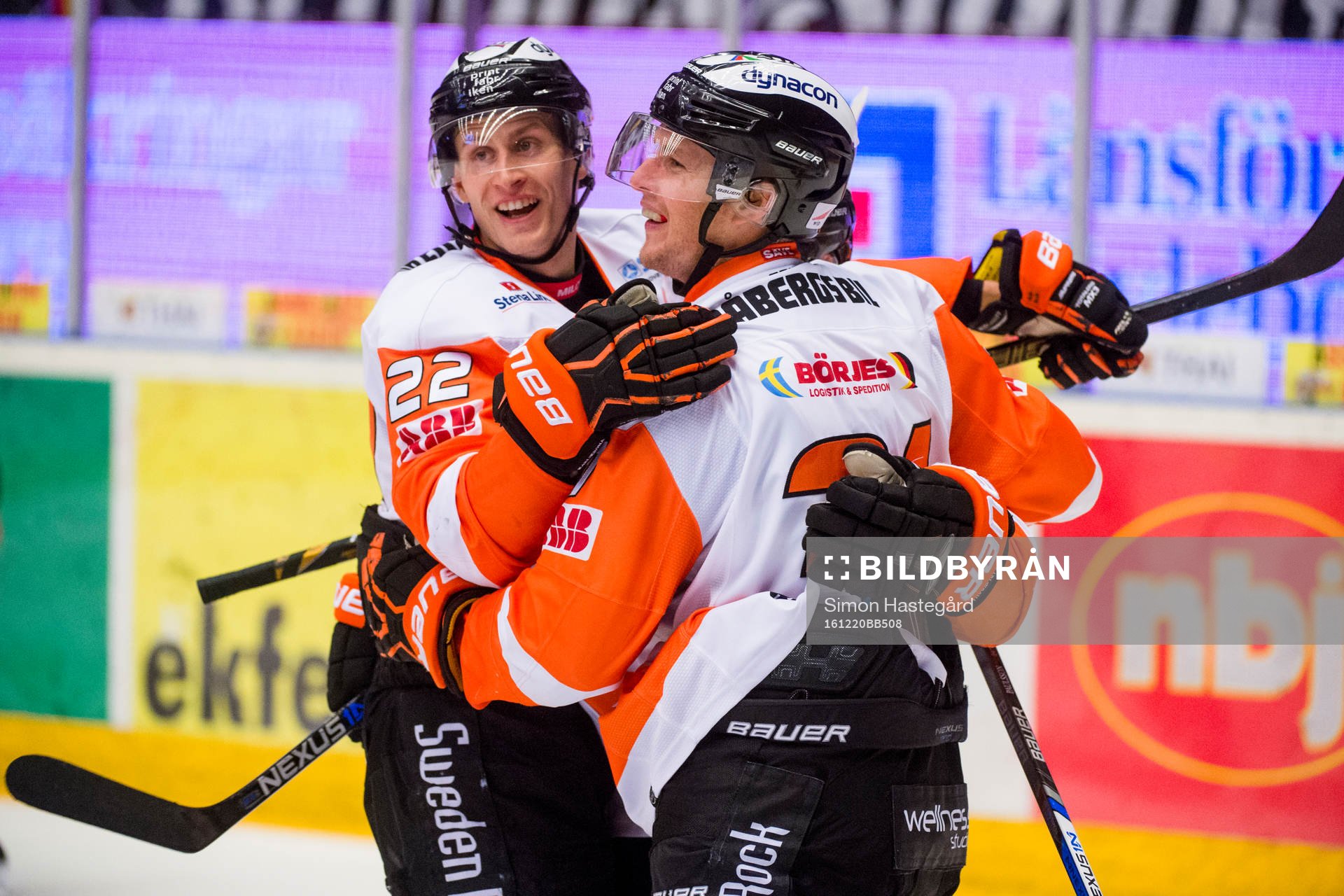 Karlskronas Alexander Bergström och Marcus Paulsson jublar