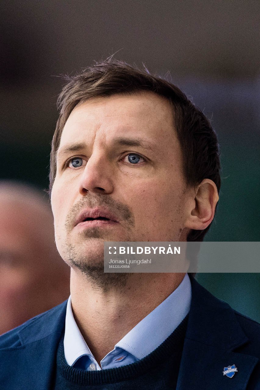Karlskogas assisterande tränare Kristofer Näslund