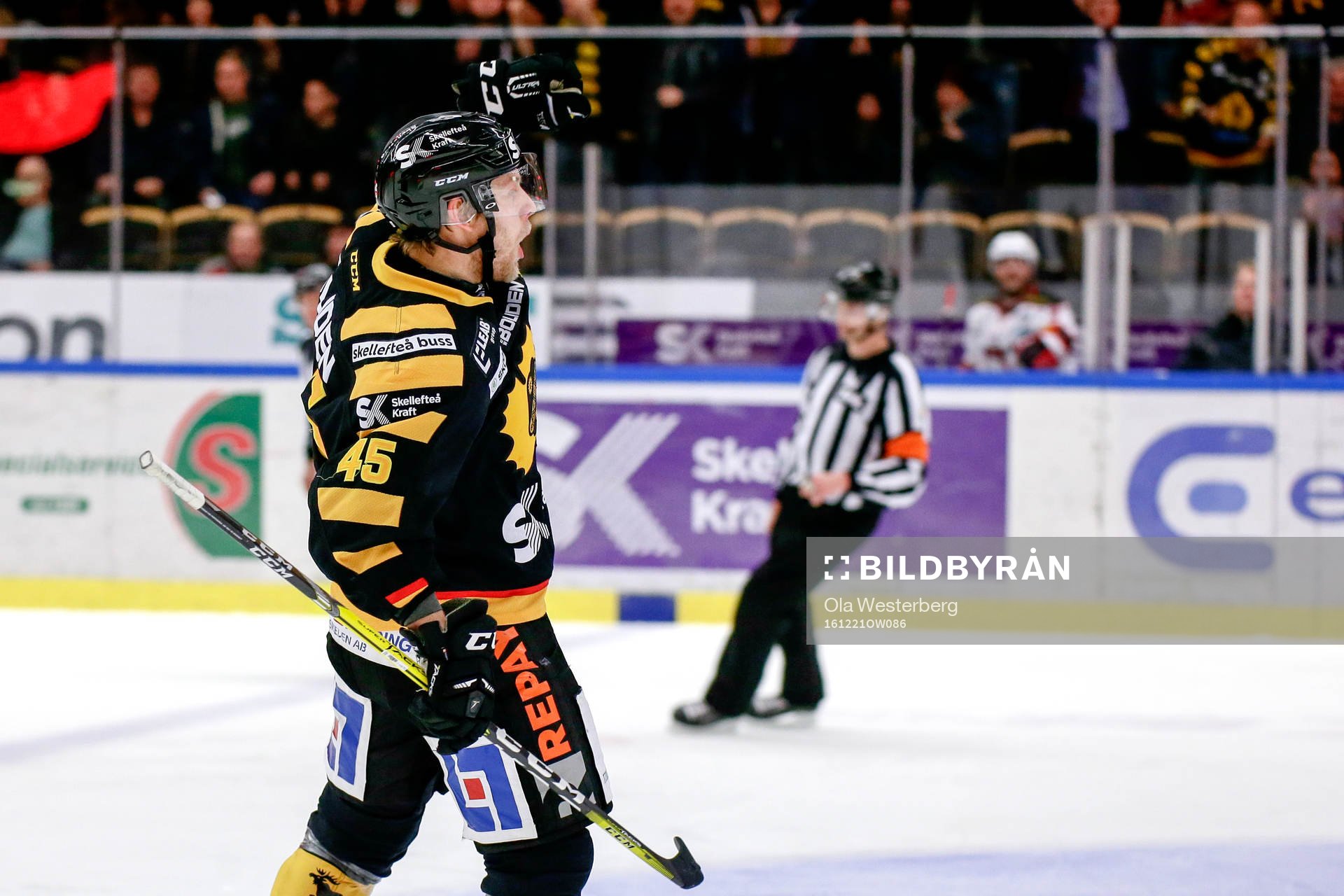 Skellefteås Oscar Möller jublar