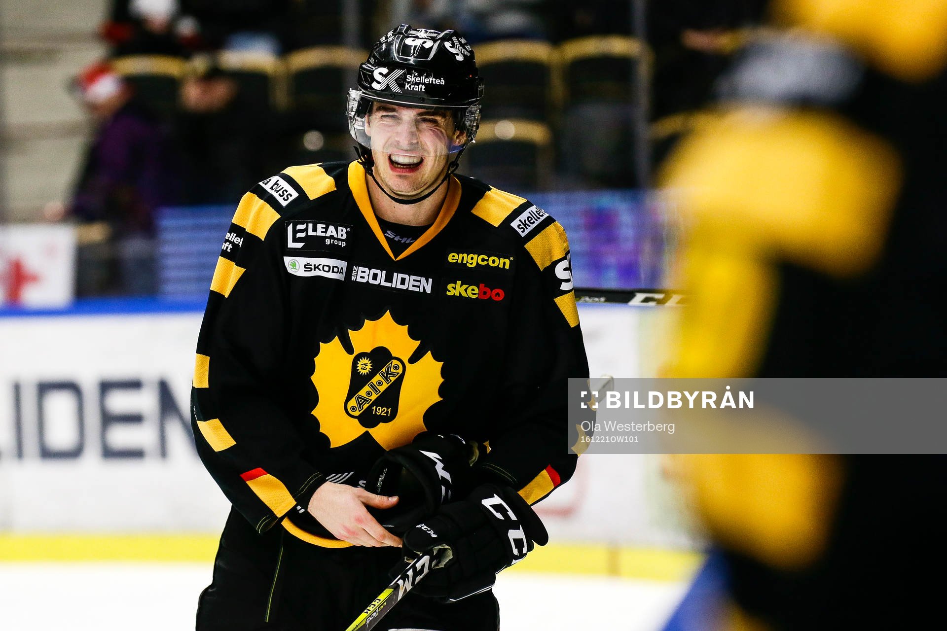 Skellefteås Henrik Hetta grinade illa