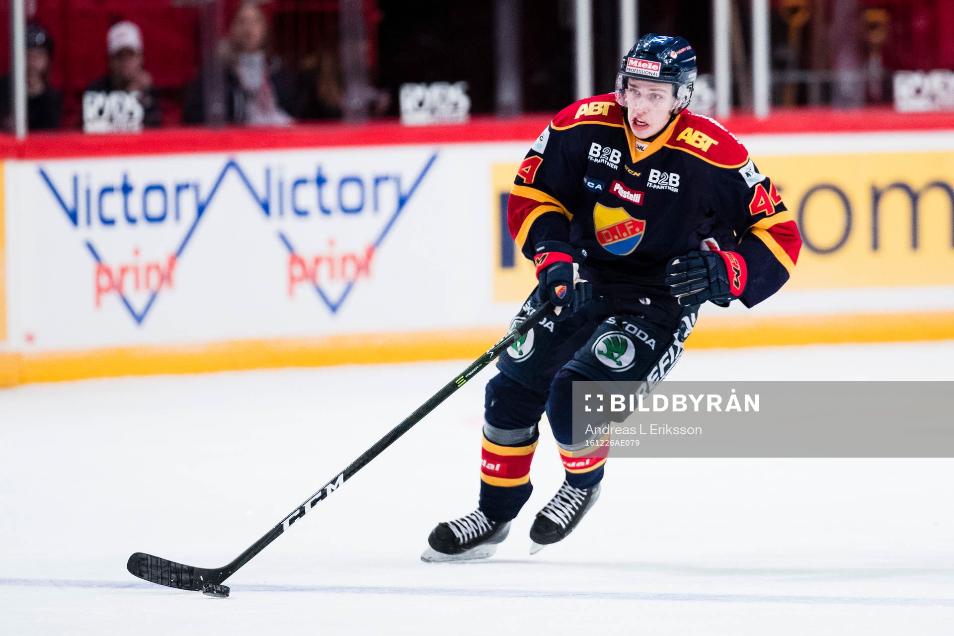 Djurgårdens Lukas Vejdemo med pucken