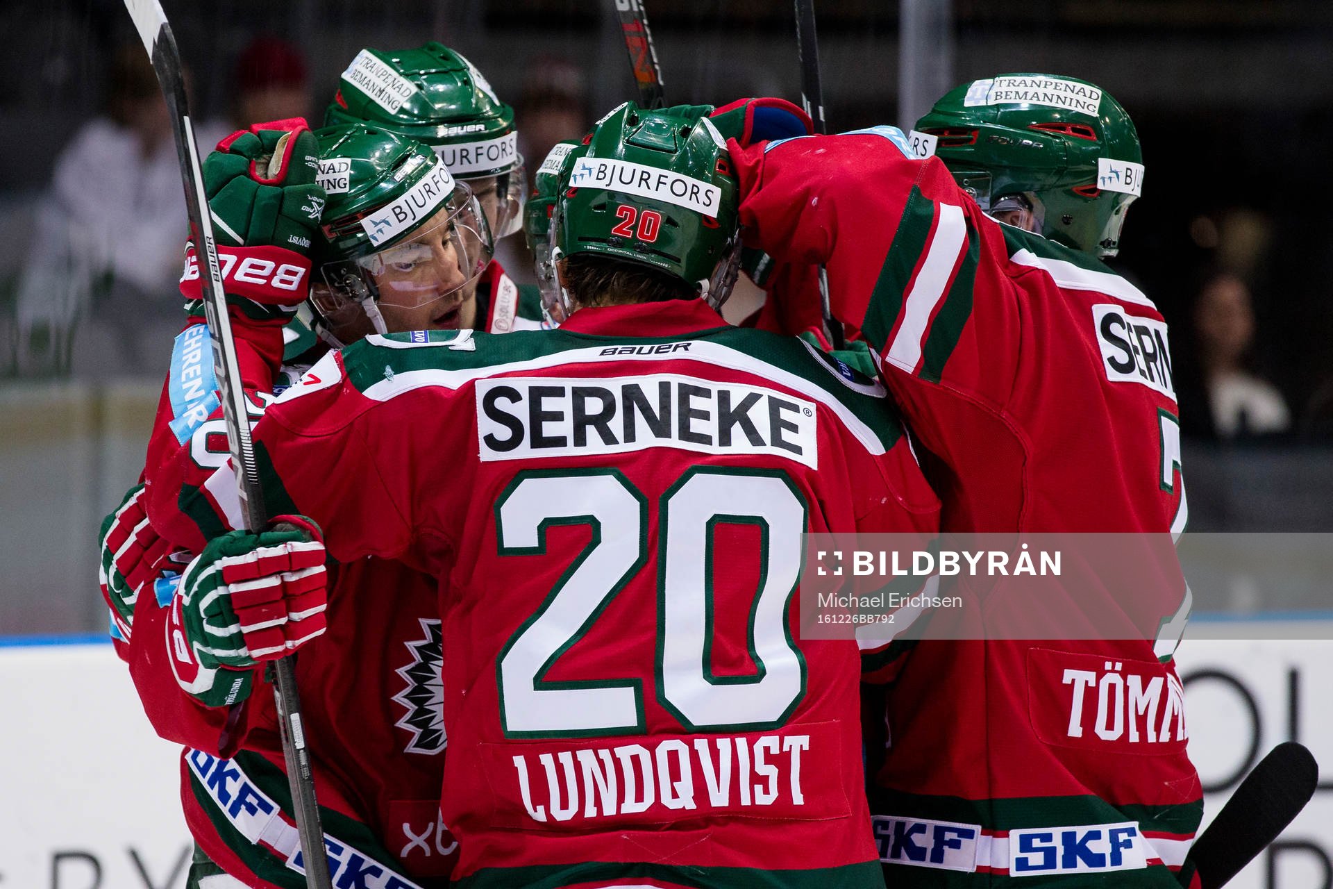 Frölundas Casey Wellman jublar och omfamnas
