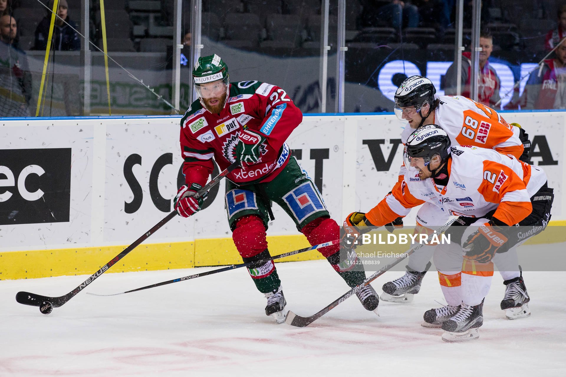 Frölundas Robin Figren mot Karlskronas Daniel Gunnarsson