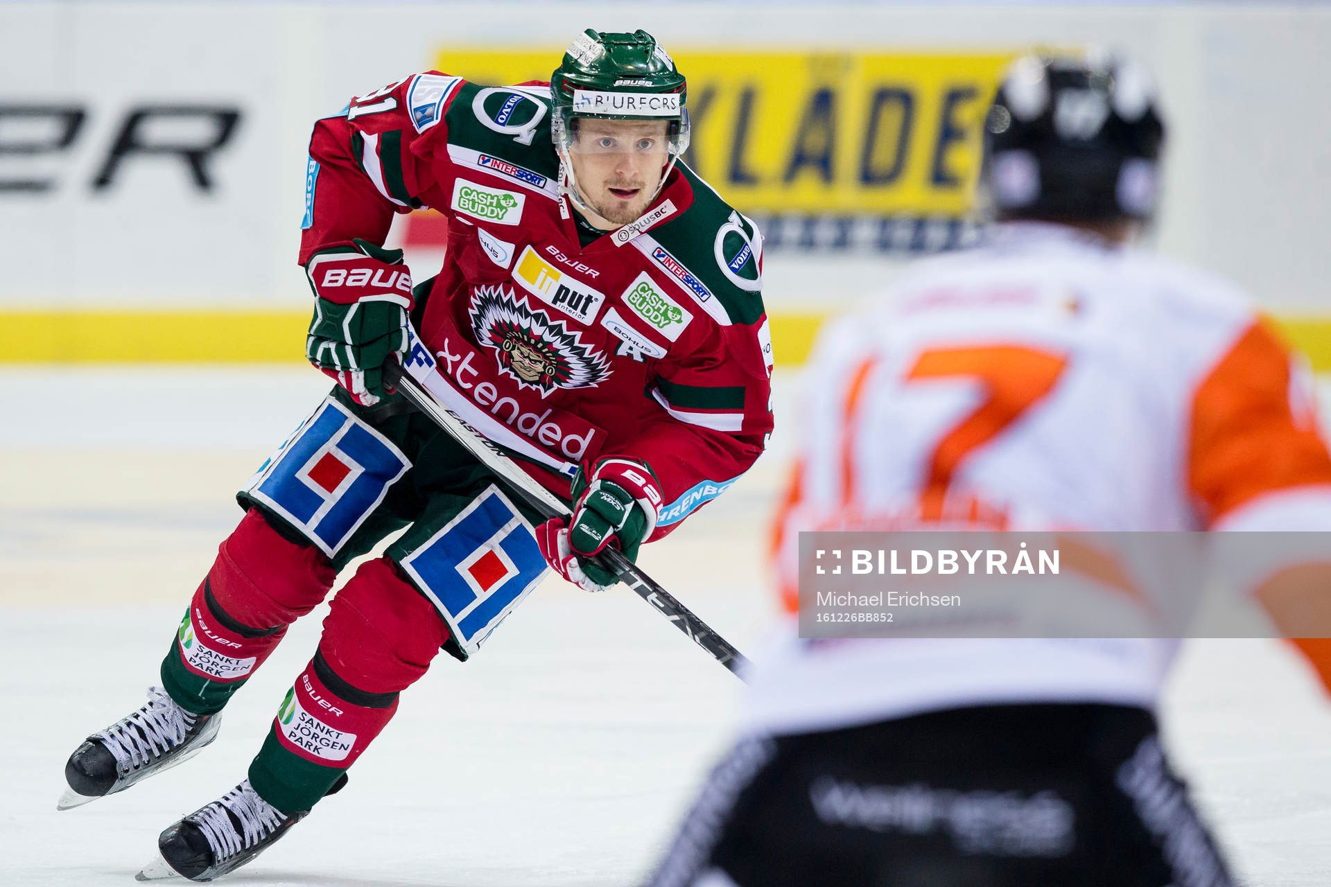 Frölundas Nicklas Lasu mot Karlskronas Joel Kellman