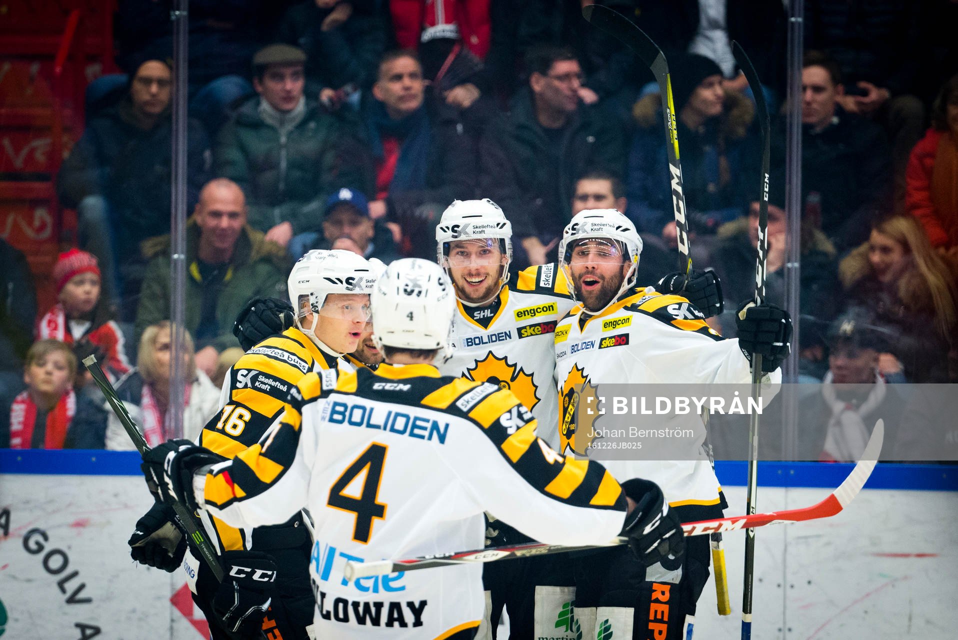 Skellefteås Marcus Pettersson gör 0-1 och jublar med Bud
