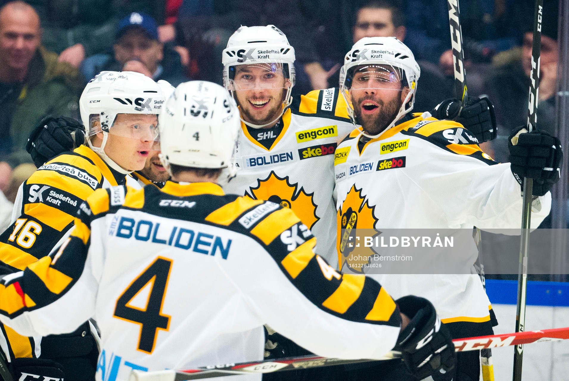 Skellefteås Marcus Pettersson gör 0-1 och jublar med Bud