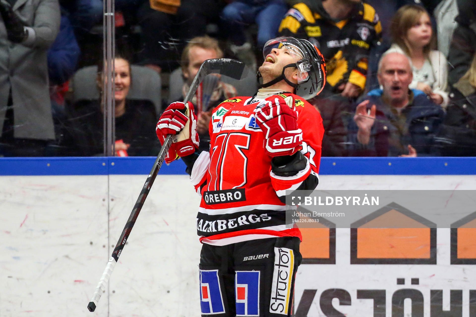 Örebros Greg Squires jublar