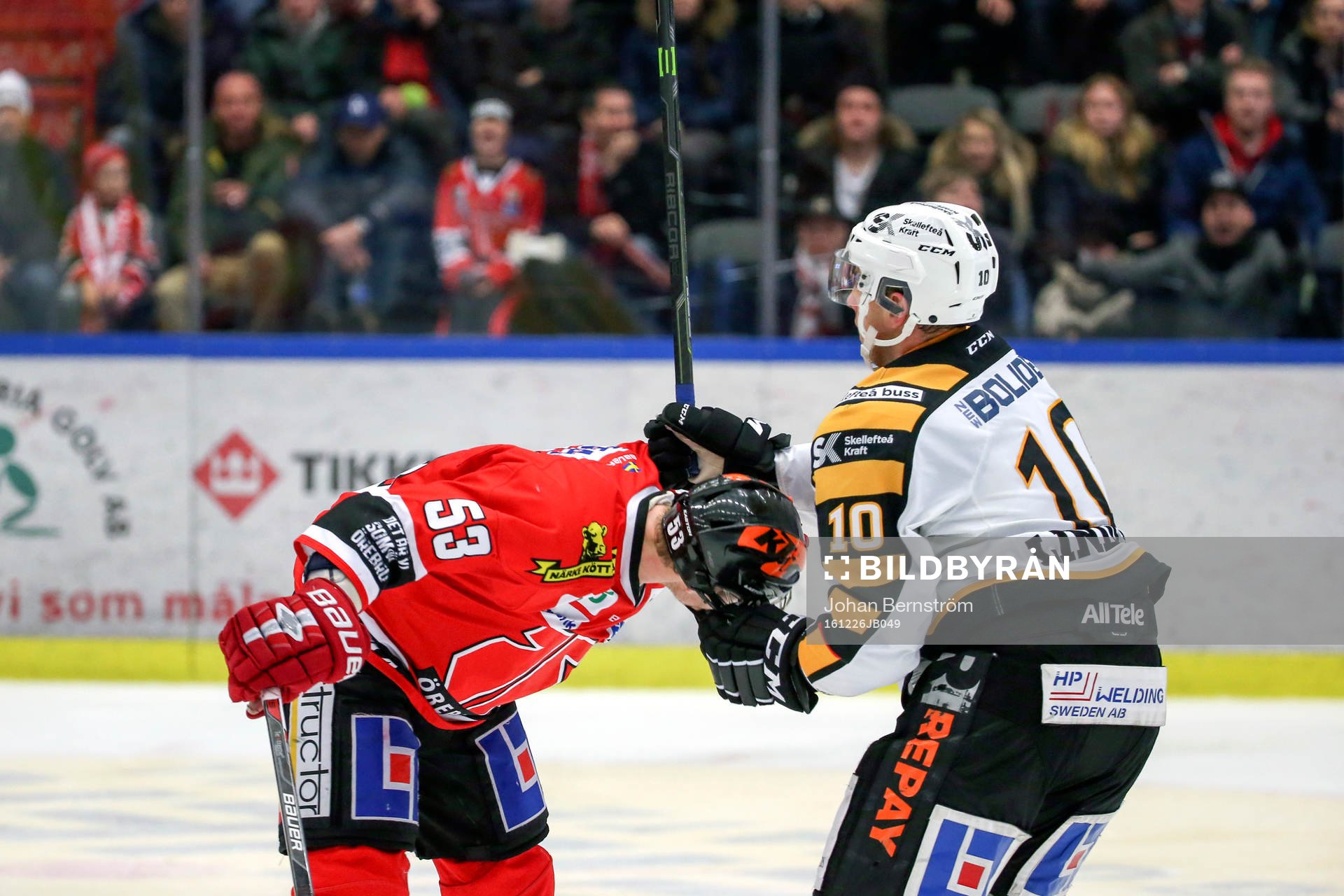 Skellefteås Joakim Lindström slår Örebros Bobbo