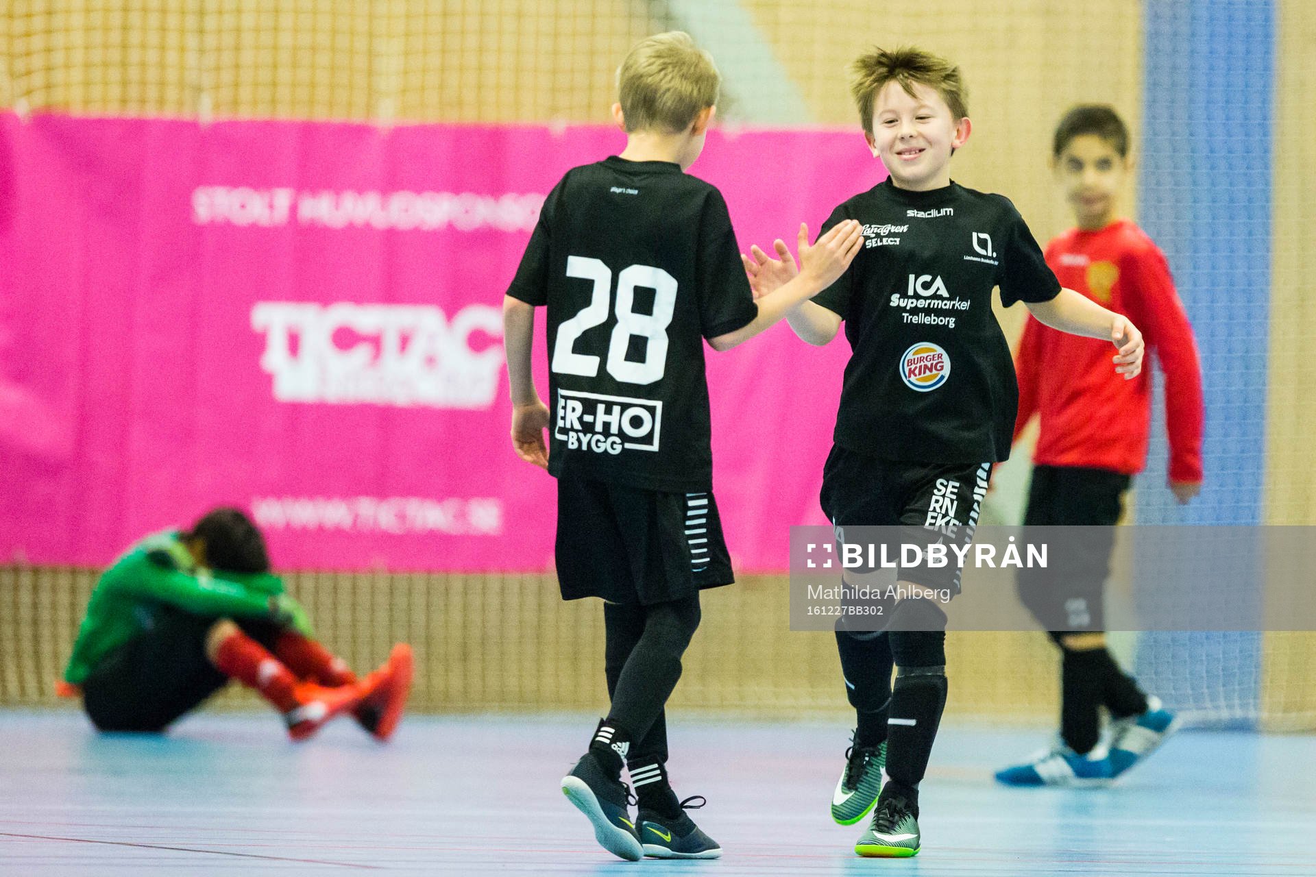 Spelare i Limhamn Bunkeflo jublar