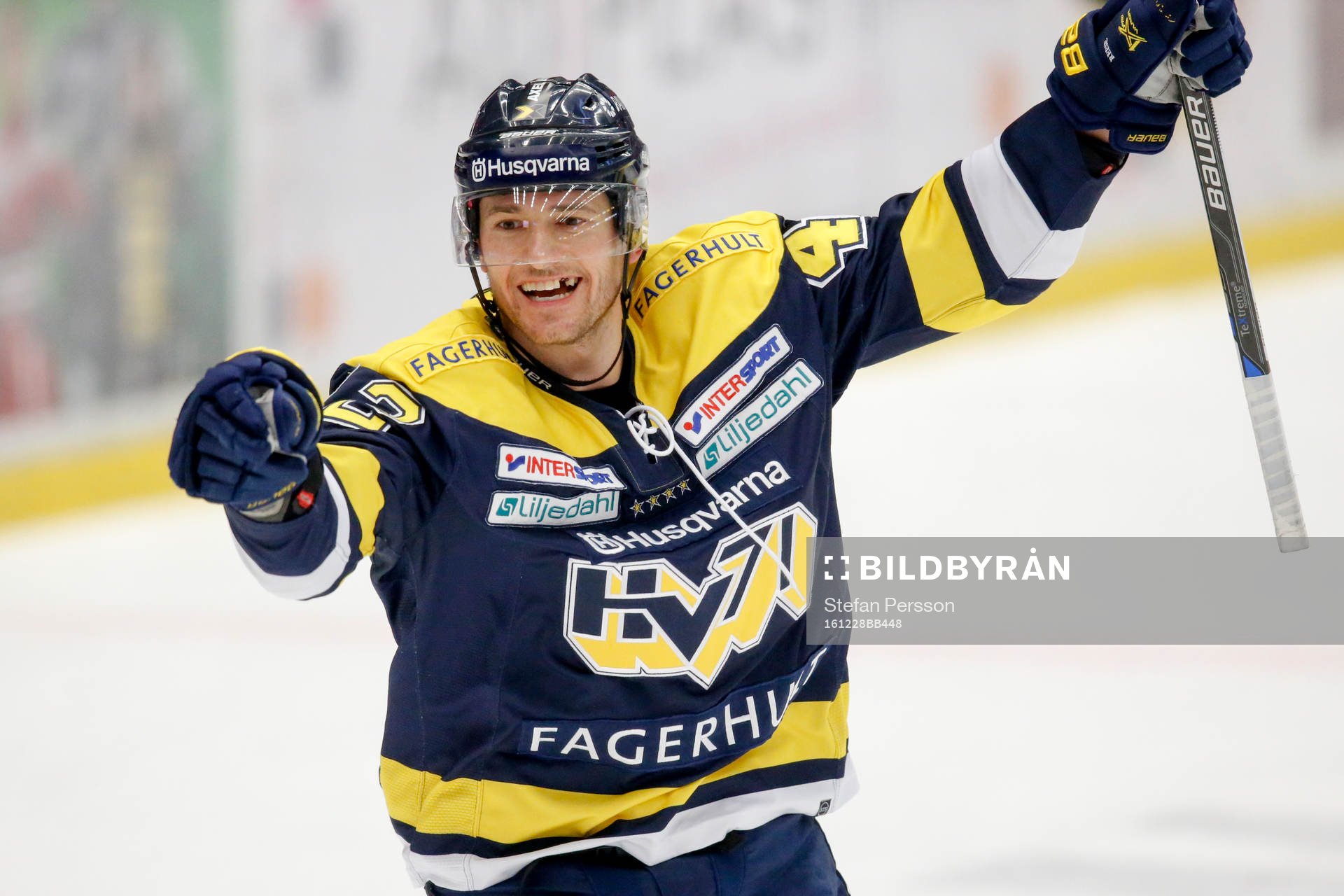 s Dylan Reese jublar