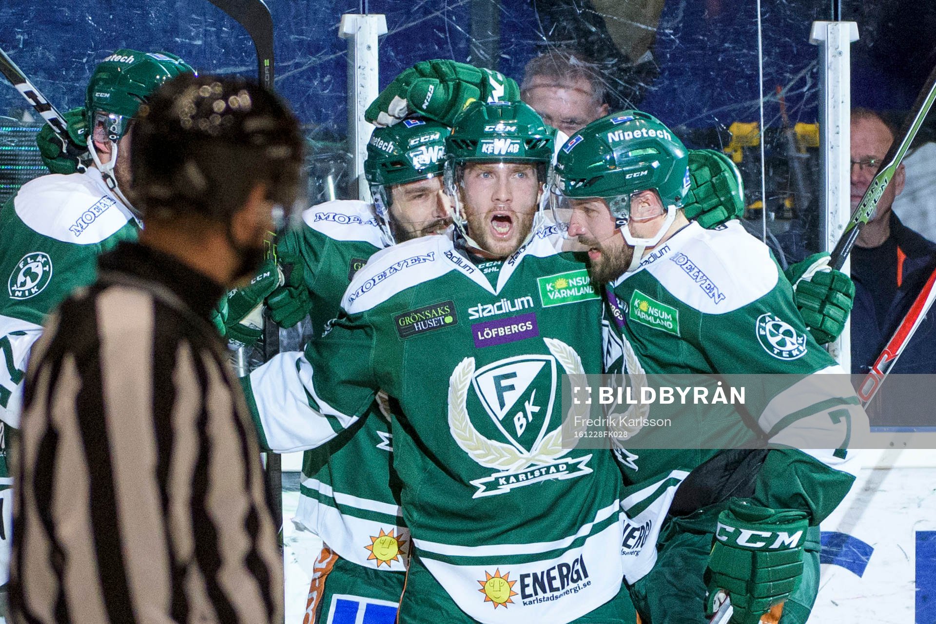 Färjestads Linus Persson jublar