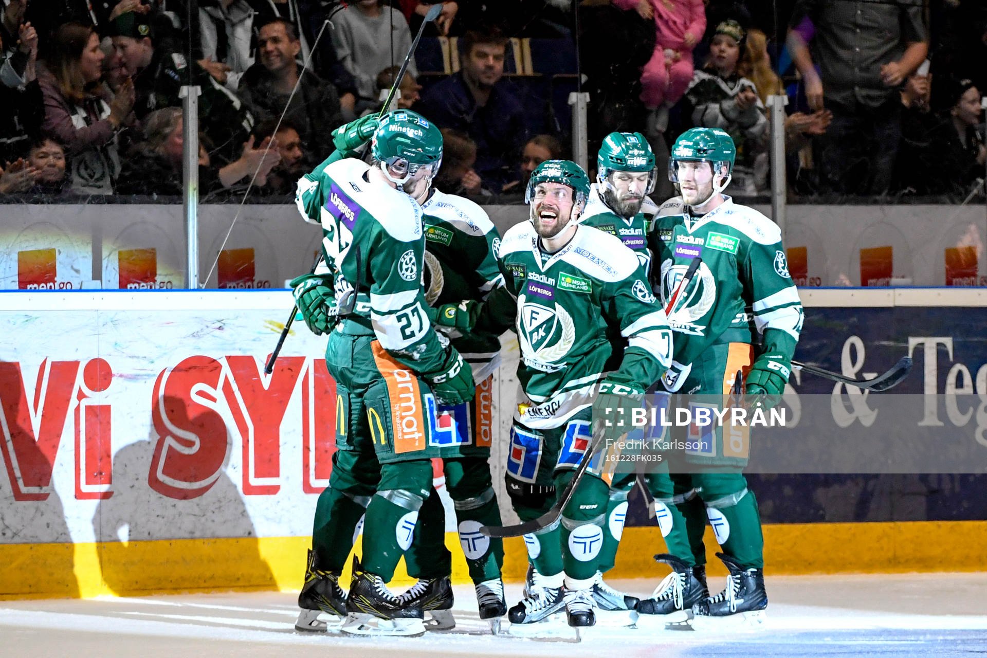 Färjestads Milan Gulas jublar