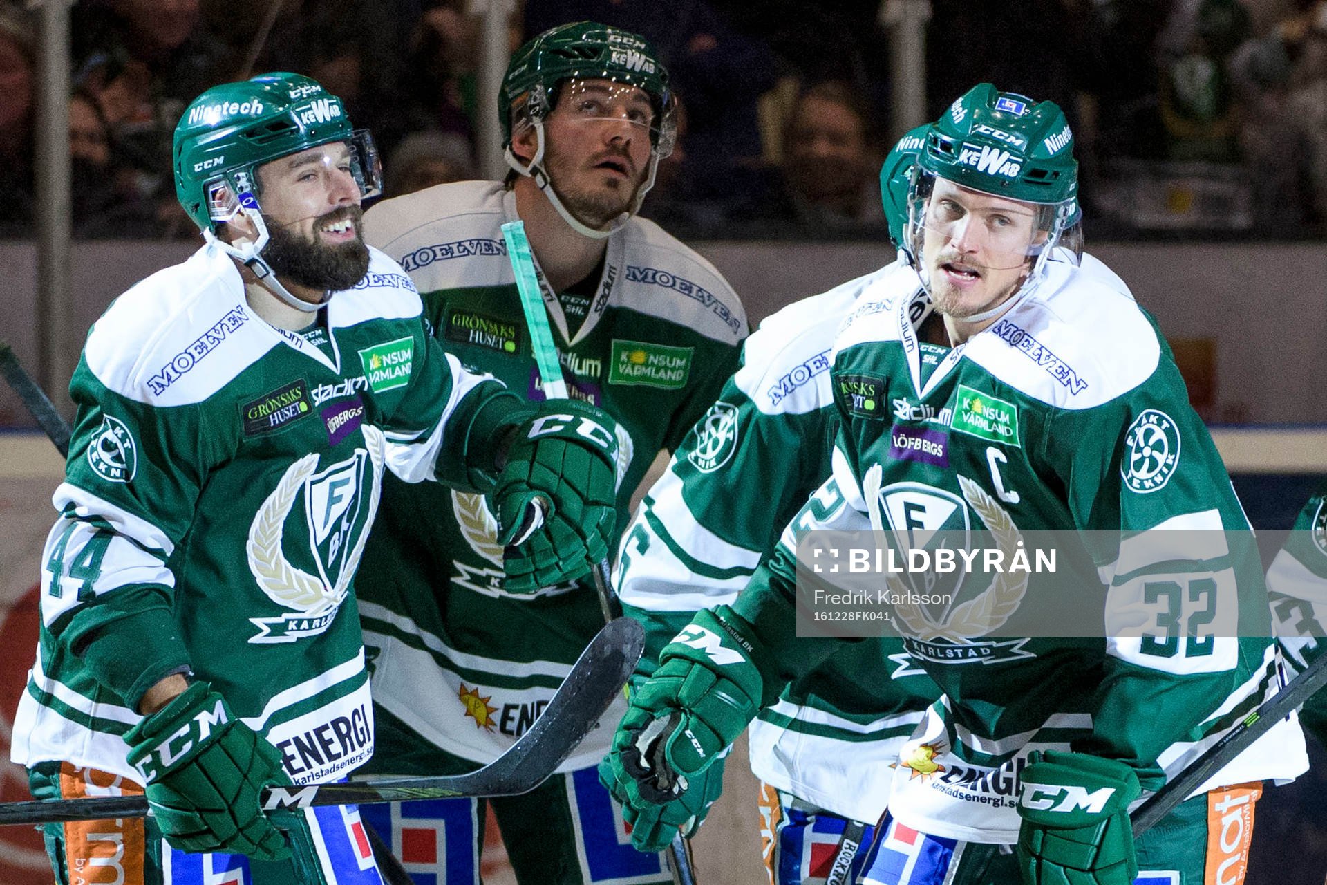 Färjestads Milan Gulas, John Persson, Magnus Nygren jublar