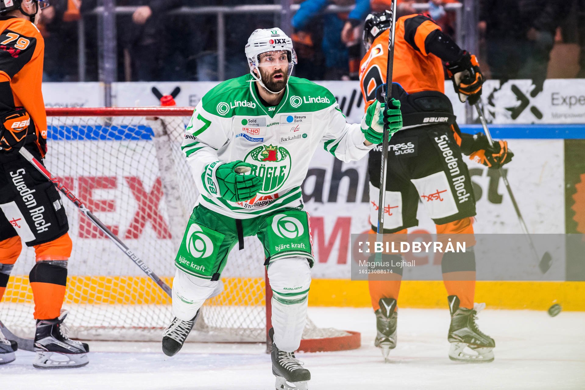 Rögles Taylor Matson  jublar