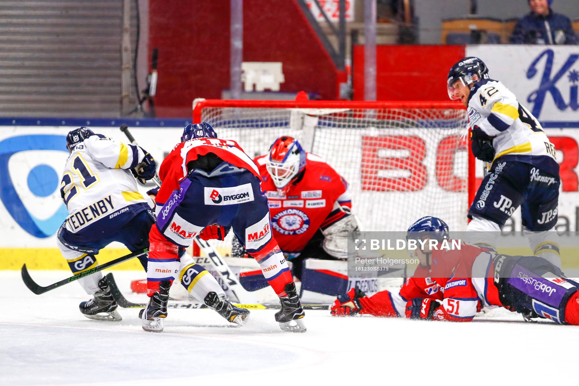 s Mattias Tedenby gör 0-1