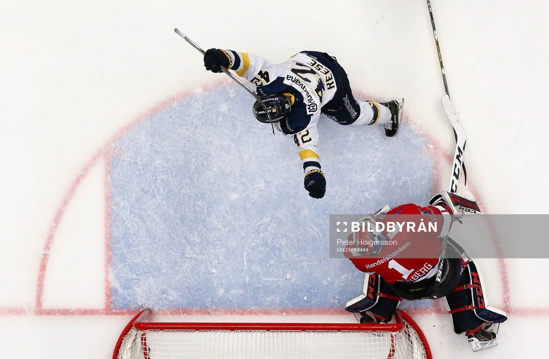 s Dylan Reese jublar