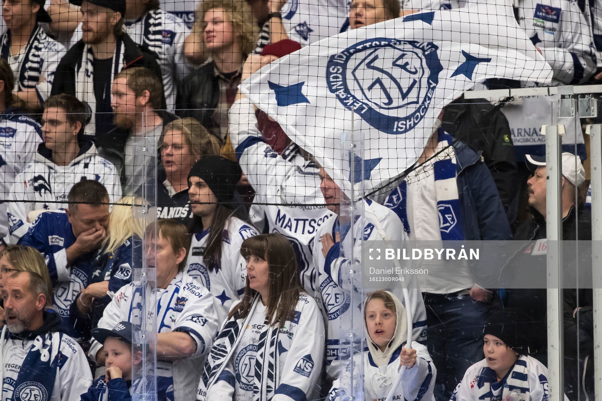Leksands supporters glada i ishockeymatchen i SHL mellan