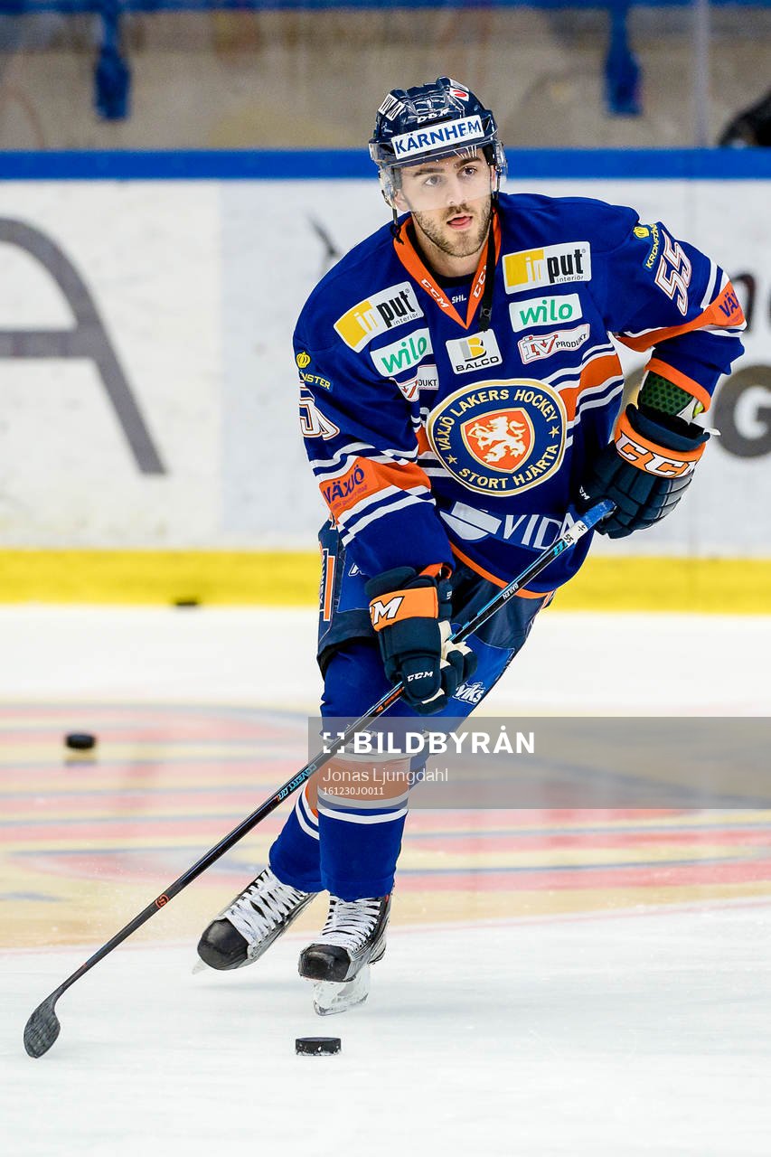 Växjös nyförvärv Nick Bailen före ishockeymatchen i