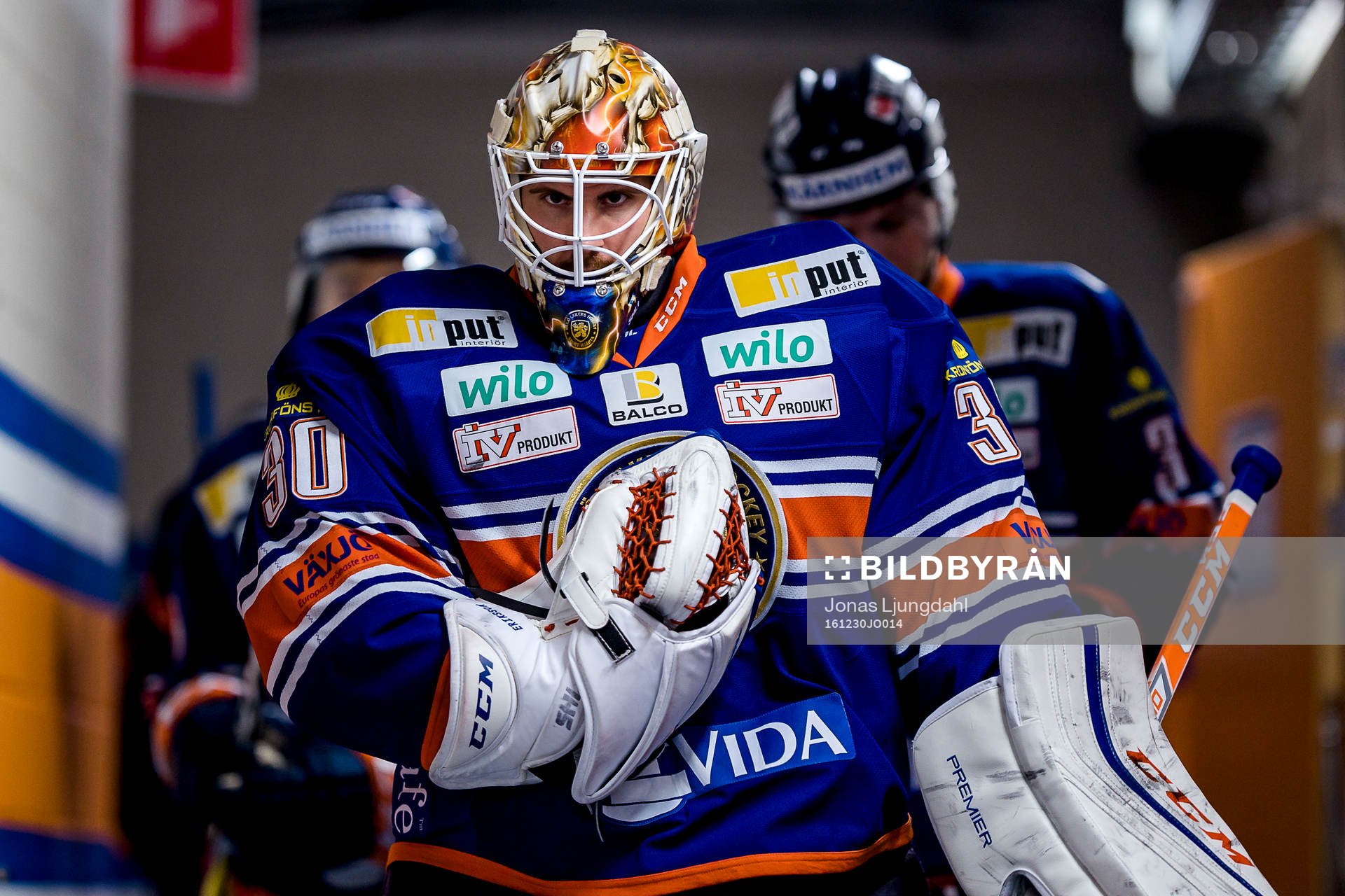 Växjös målvakt Joacim Eriksson före ishockeymatchen i