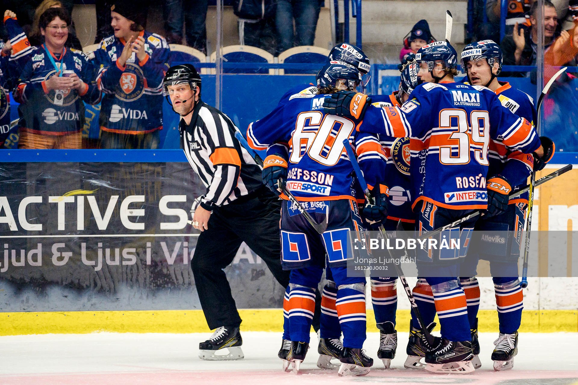 Växjös spelare jublar