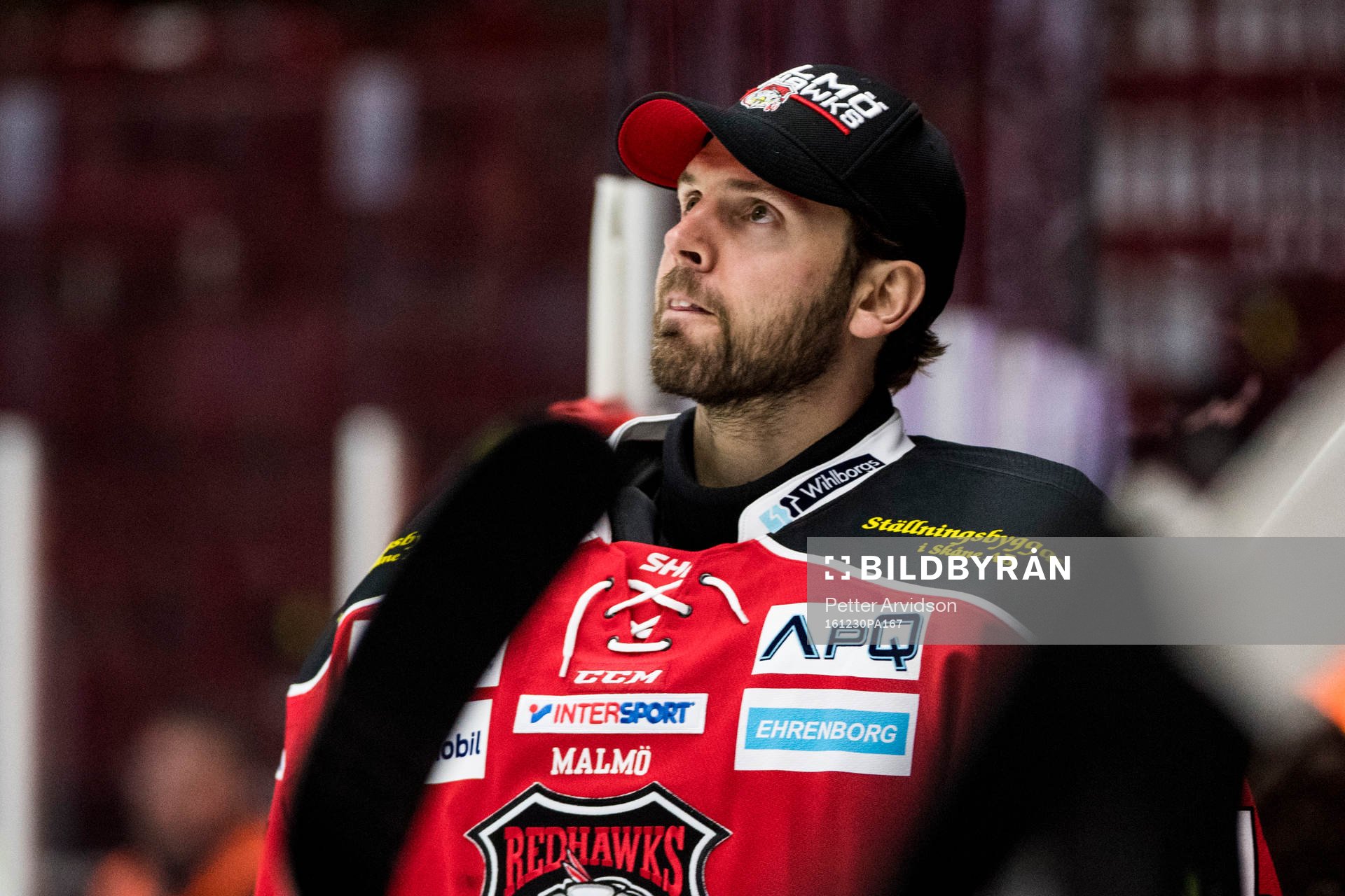 Malmö Redhawks målvakt Cristopher Nihlstorp i båset