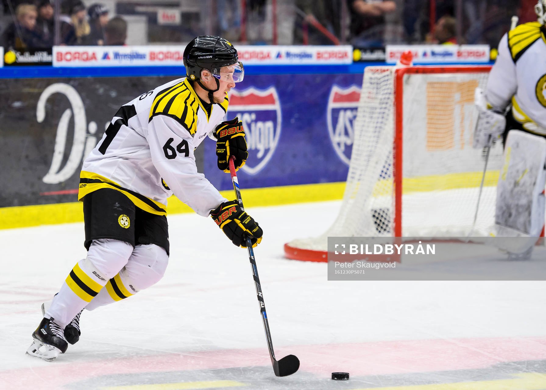 Brynäs Jonathan Pudas med pucken