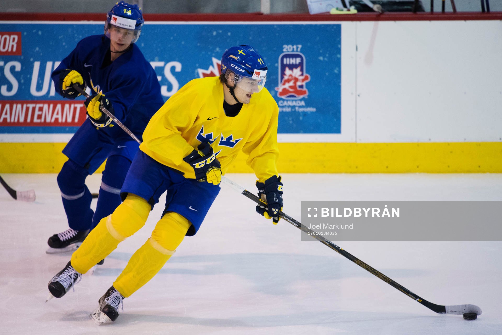 Filip Ahl på Sveriges ishockeylandslags träning