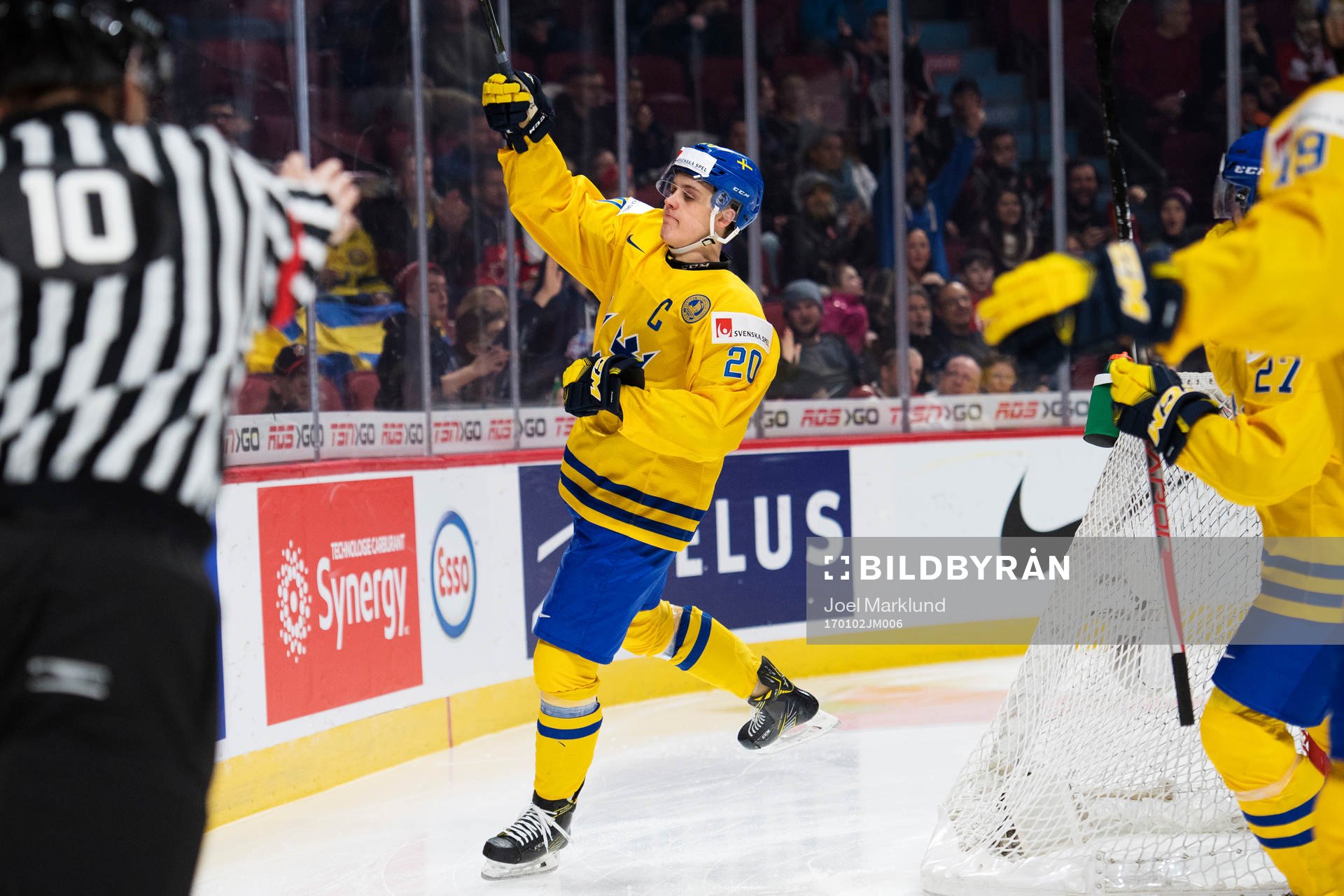 Sveriges Joel Eriksson Ek jublar