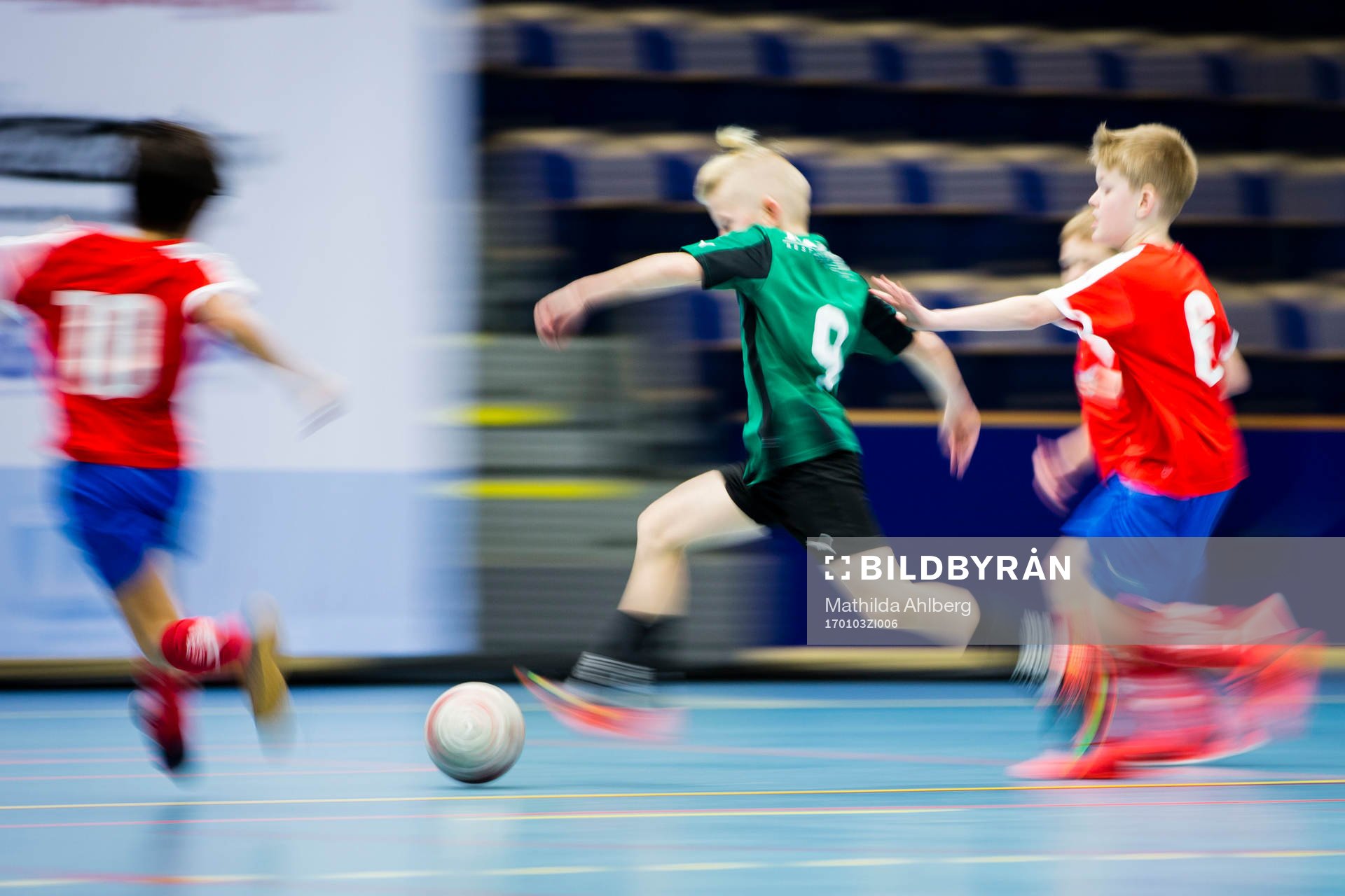 Spelare springer i rörelseoskärpa