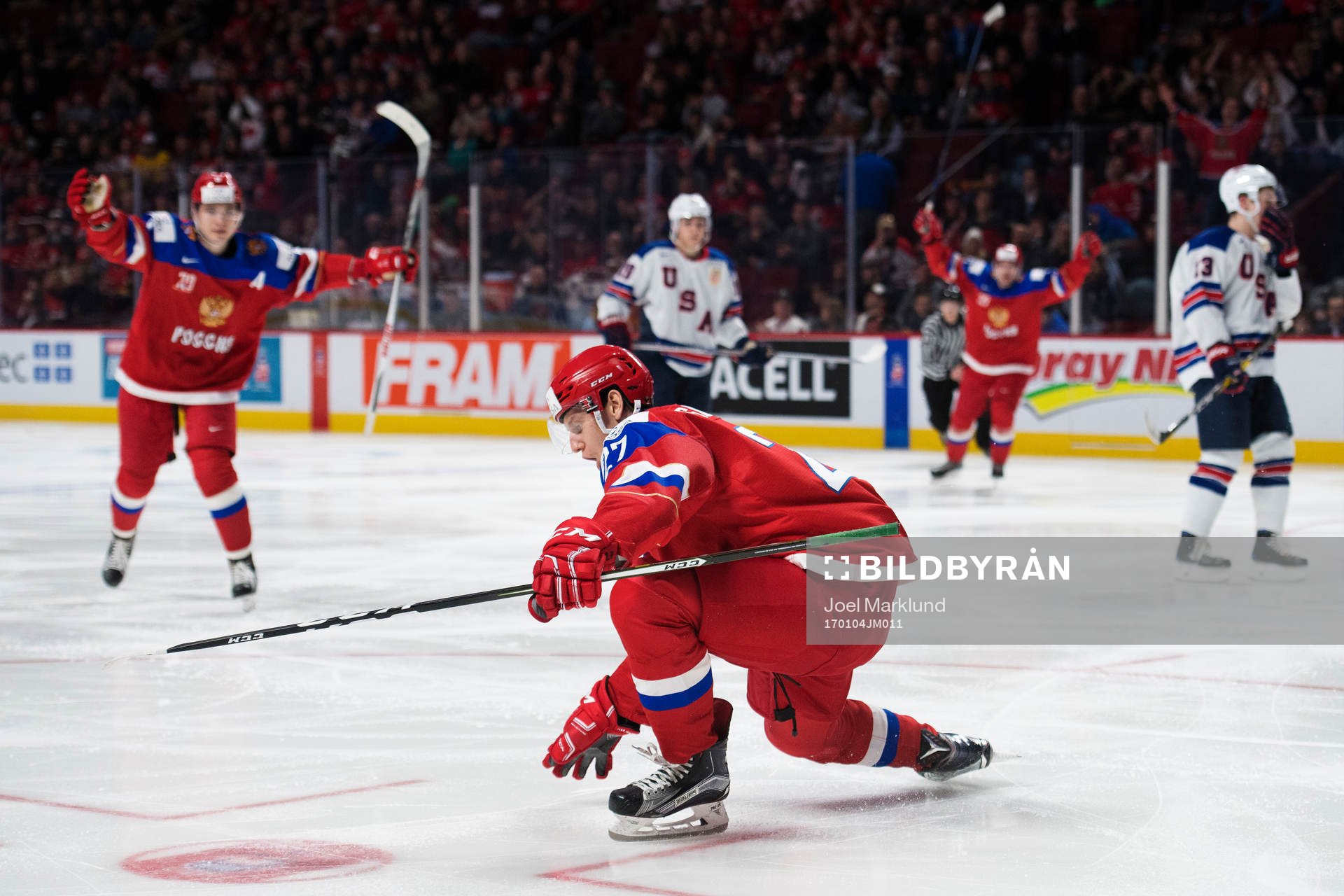 Rysslands Denis Guryanov jublar