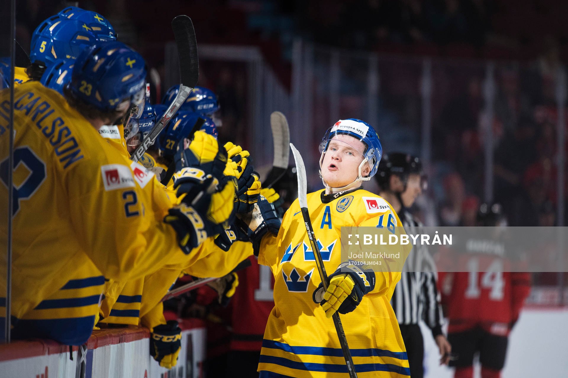 Sveriges Carl Grundström jublar
