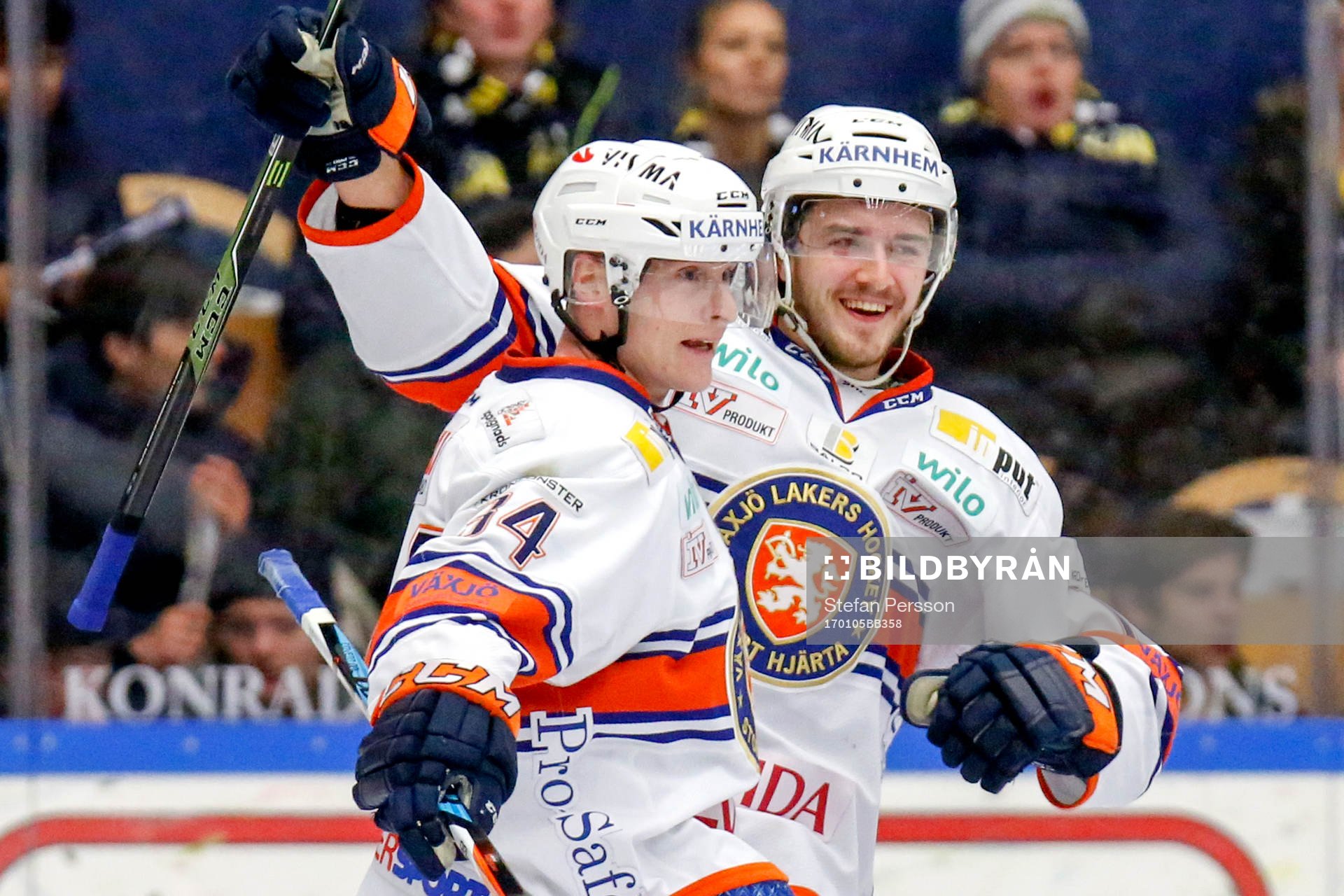 Växjös Olli Palola jublar