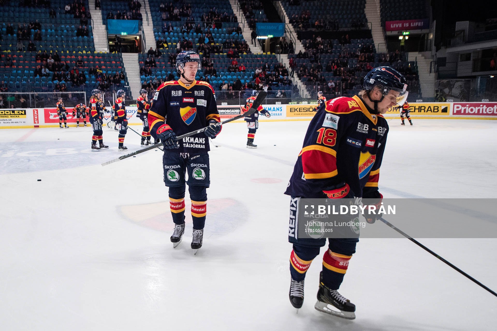 Djurgårdens Marcus Högström värmer upp
