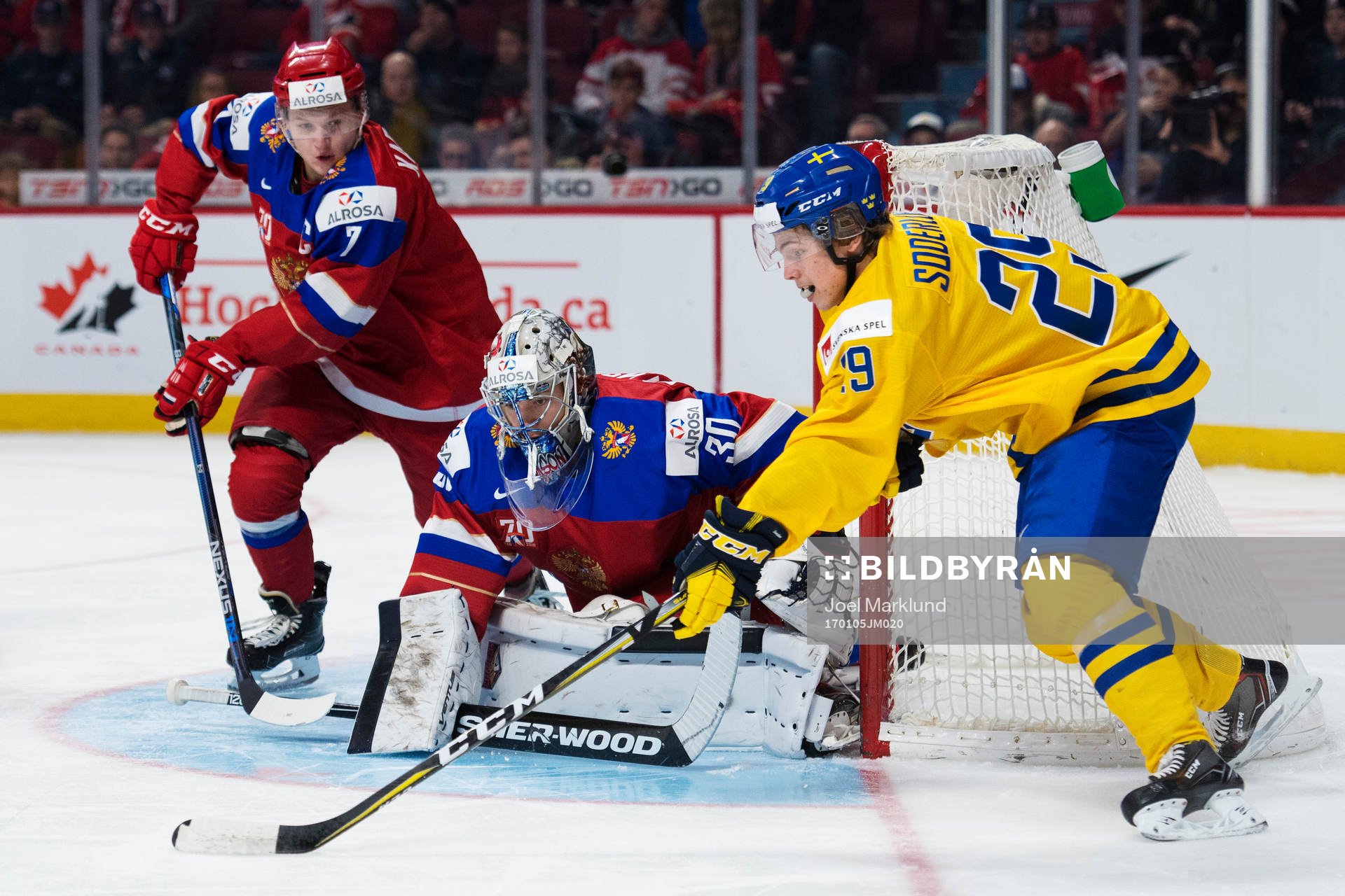 Rysslands Kirill Kaprizov och målvakt Ilya Samsonov