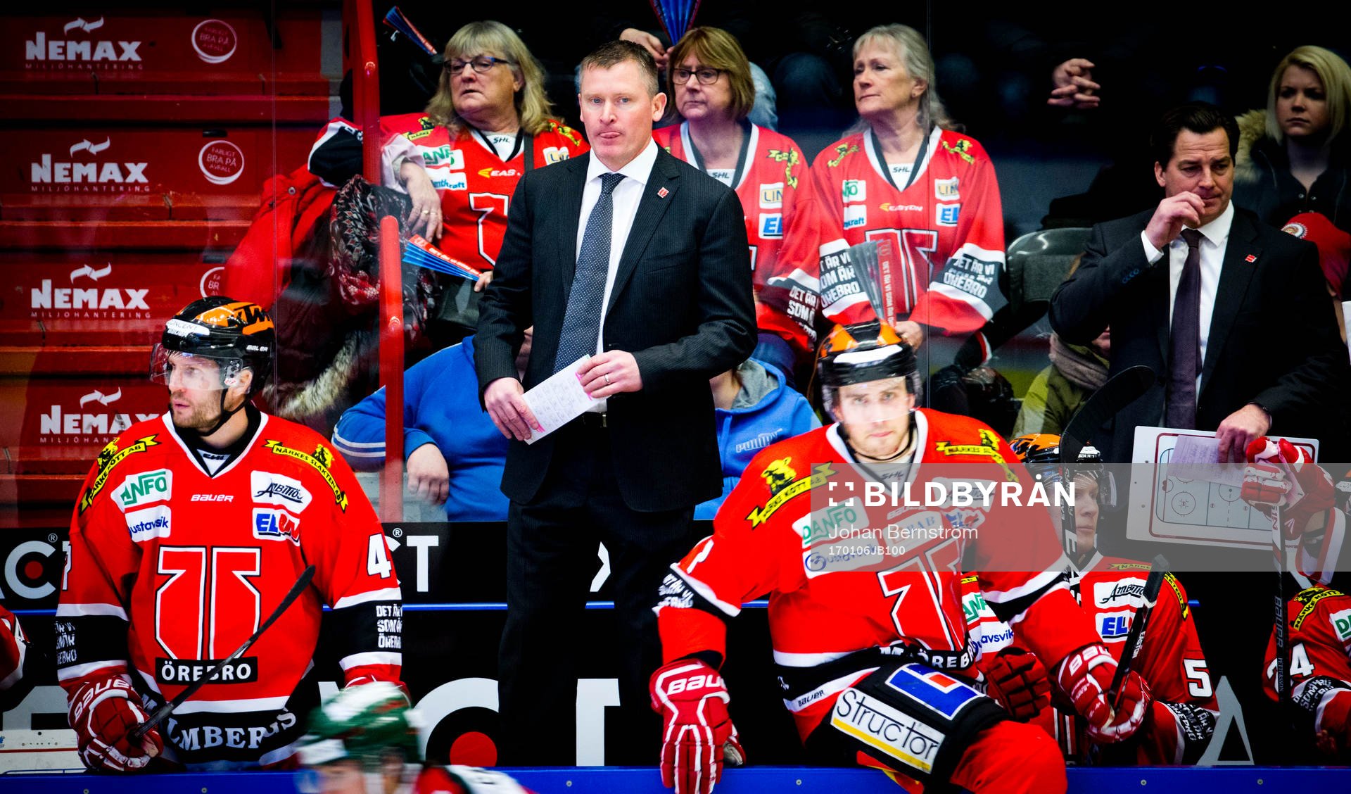Örebros tränare Niklas Sundblad och assiterande tränare