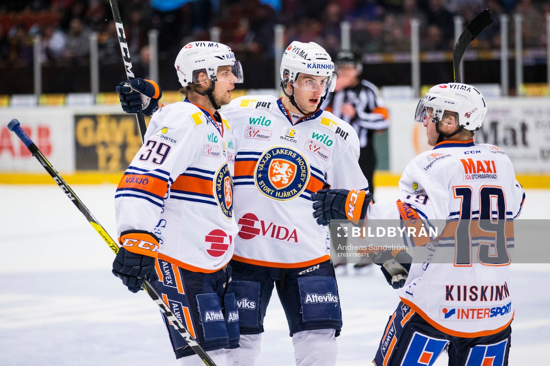 Växjös Calle Rosén (tv) jublar med Philip Holm och