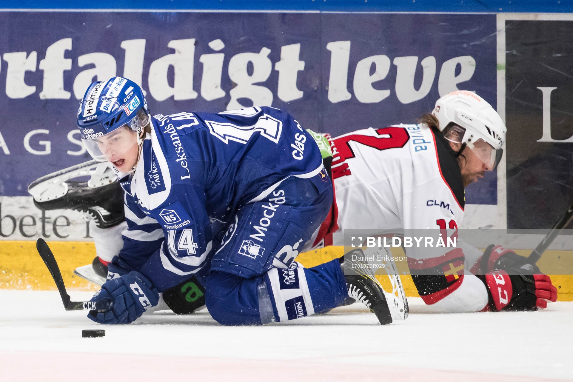 Leksands Oskar Lang och Malmö Redhawks Andreas Thuresson i