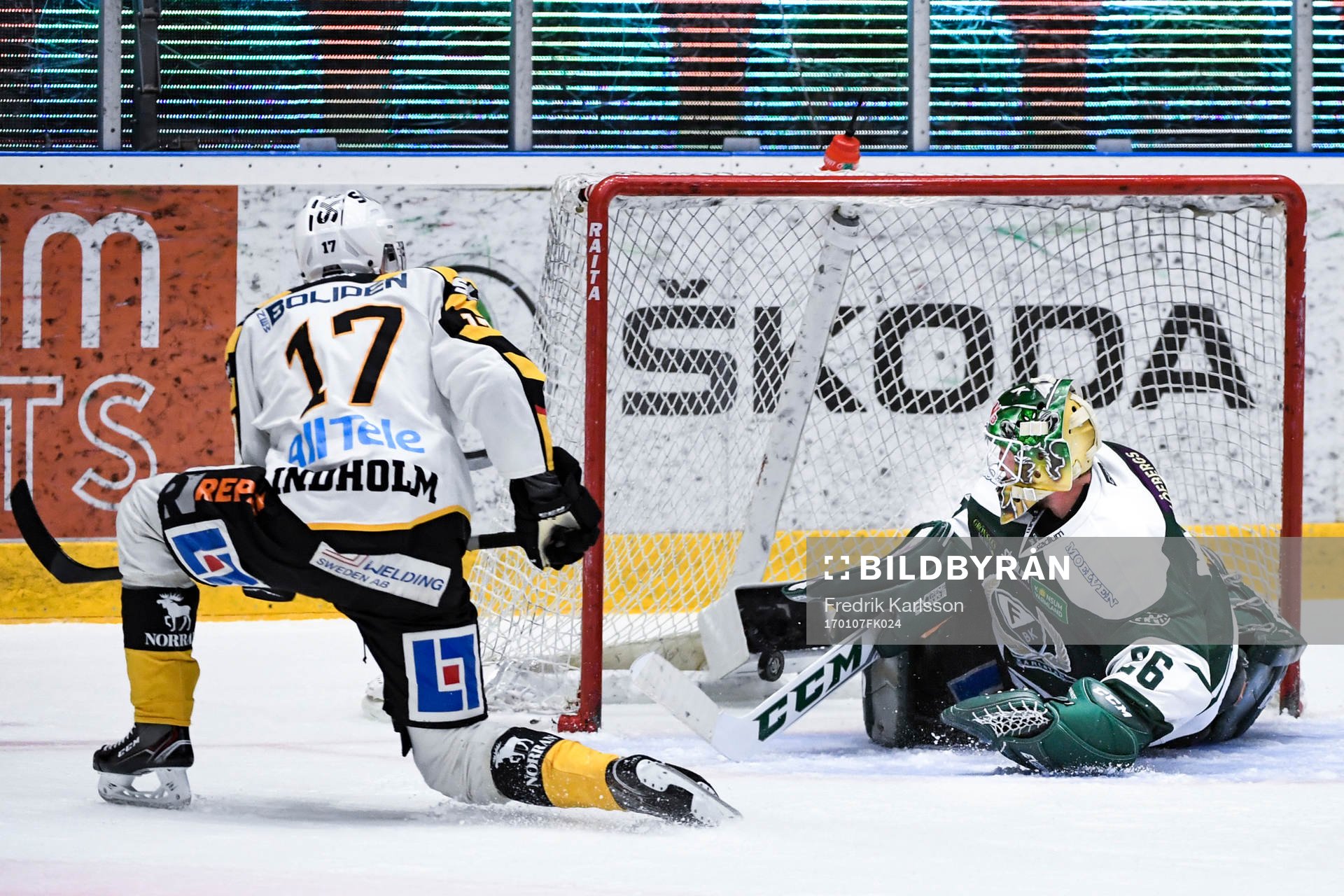 Skellefteås Pär Lindholm gör matchavgörande 1-2 målet