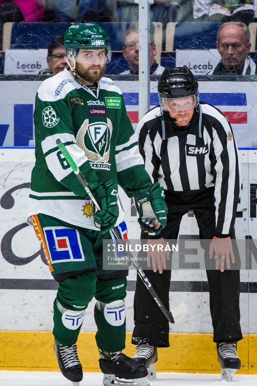 Färjestads Mikael Wikstrand deppar