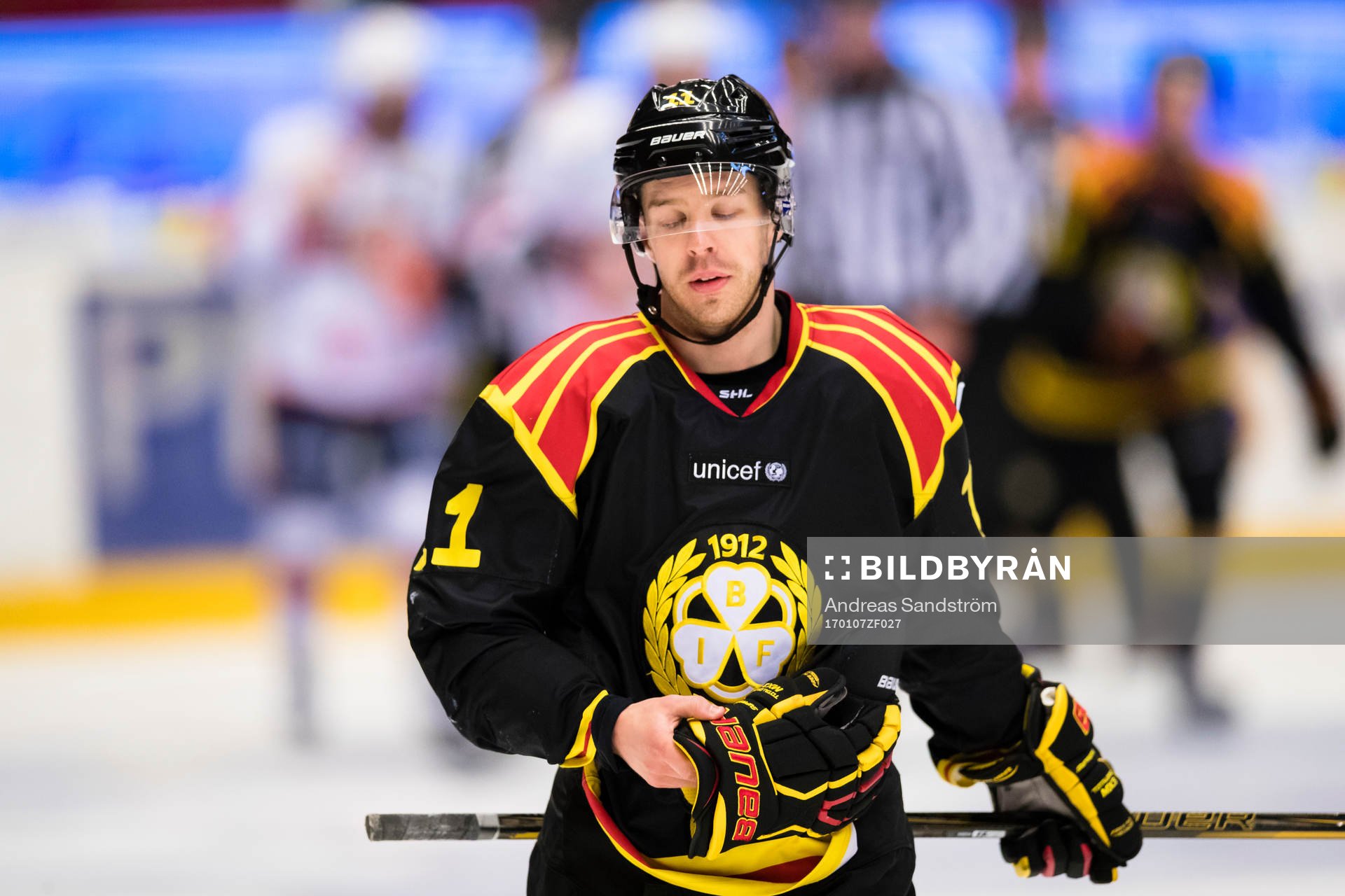 Brynäs Kevin Clark ser deppig ut